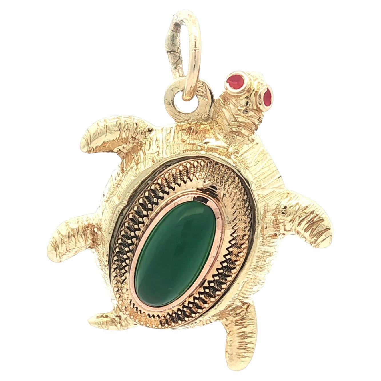 Vintage 14k Gelbgold grüner Stein w / rote Emaille detaillierte Schildkröte Charme Anhänger