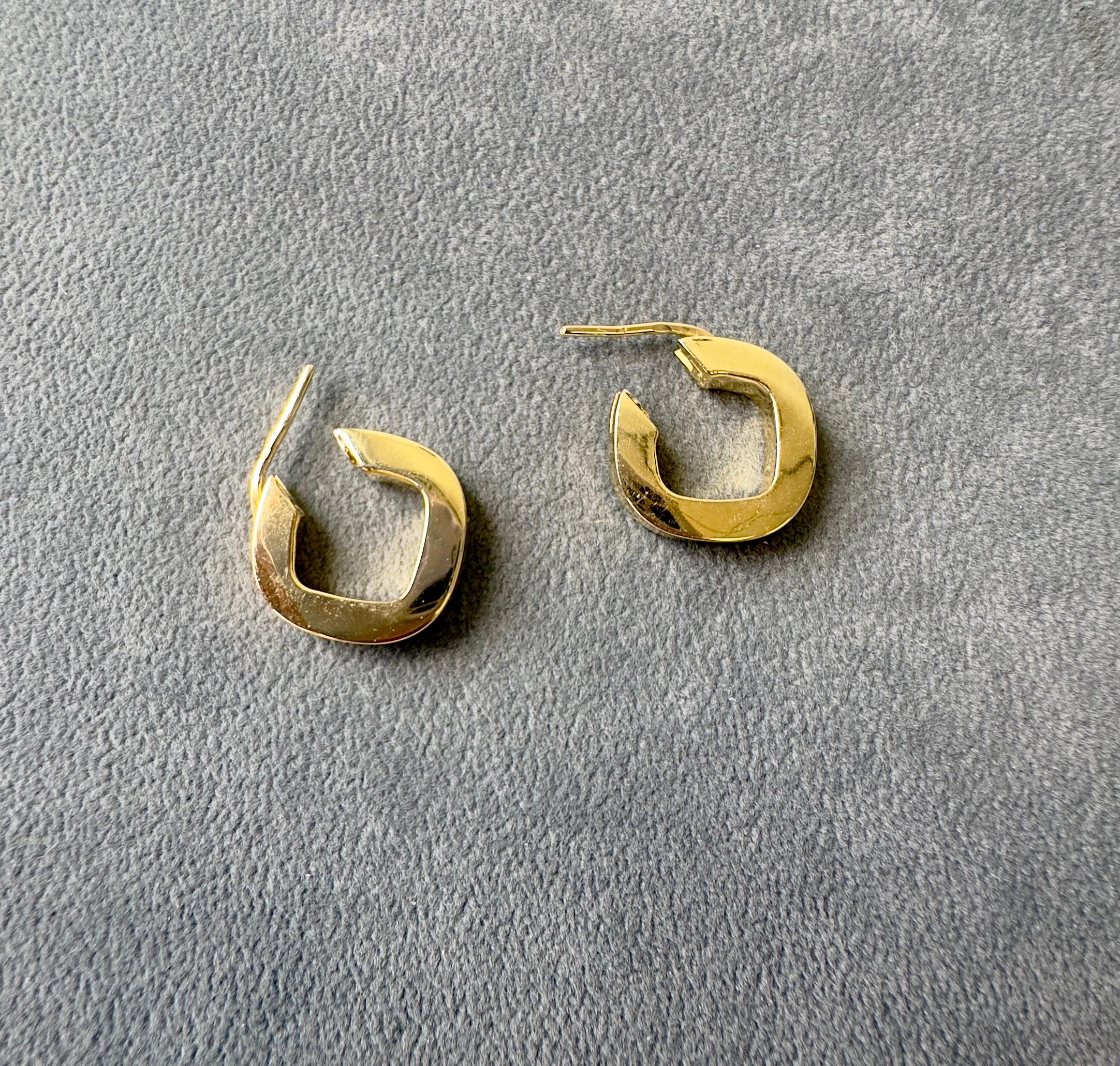 Vintage 14k Yellow Gold Hoop Earrings 2