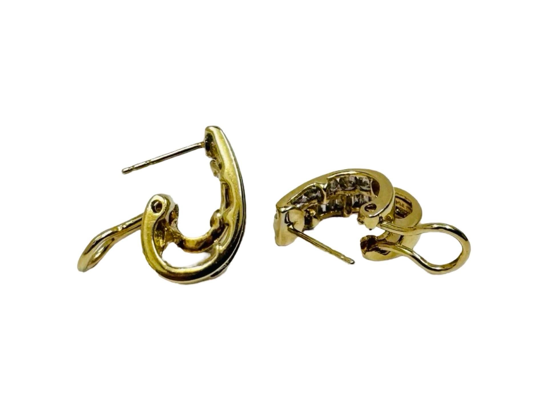 Vintage 14K Yellow Gold Hoop Earrings with Baguette and Round Natural Diamonds For Sale 2