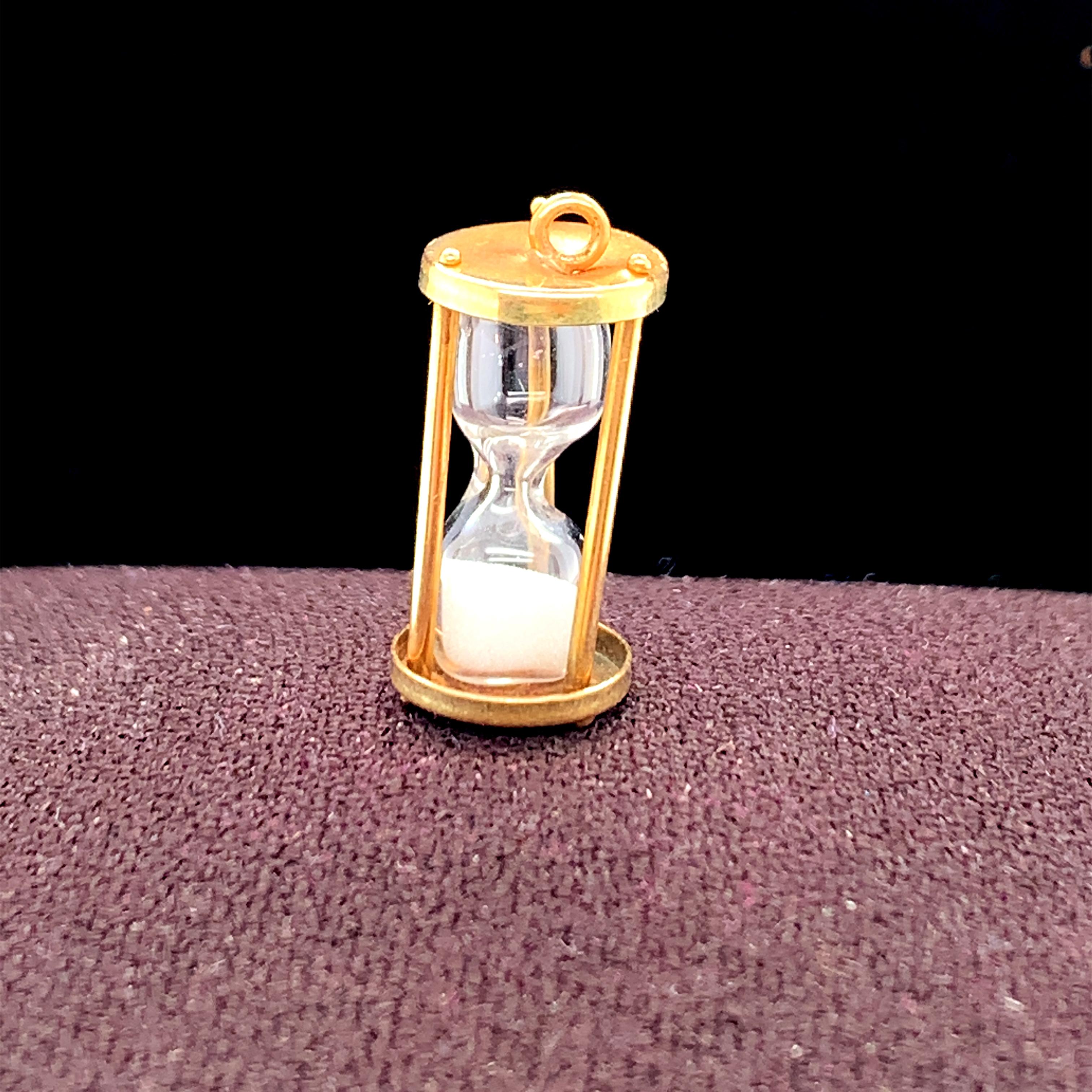 Year: 1980s

Item Details: 
Metal Type: 14K Yellow Gold  [Hallmarked, and Tested]
Weight:  1.6 grams

Pendant Measurement: 18.4mm x 7.5mm
Condition:  Excellent


Price: $400

Payment & Refund Details:
*More Pictures Available on Request*

Payment