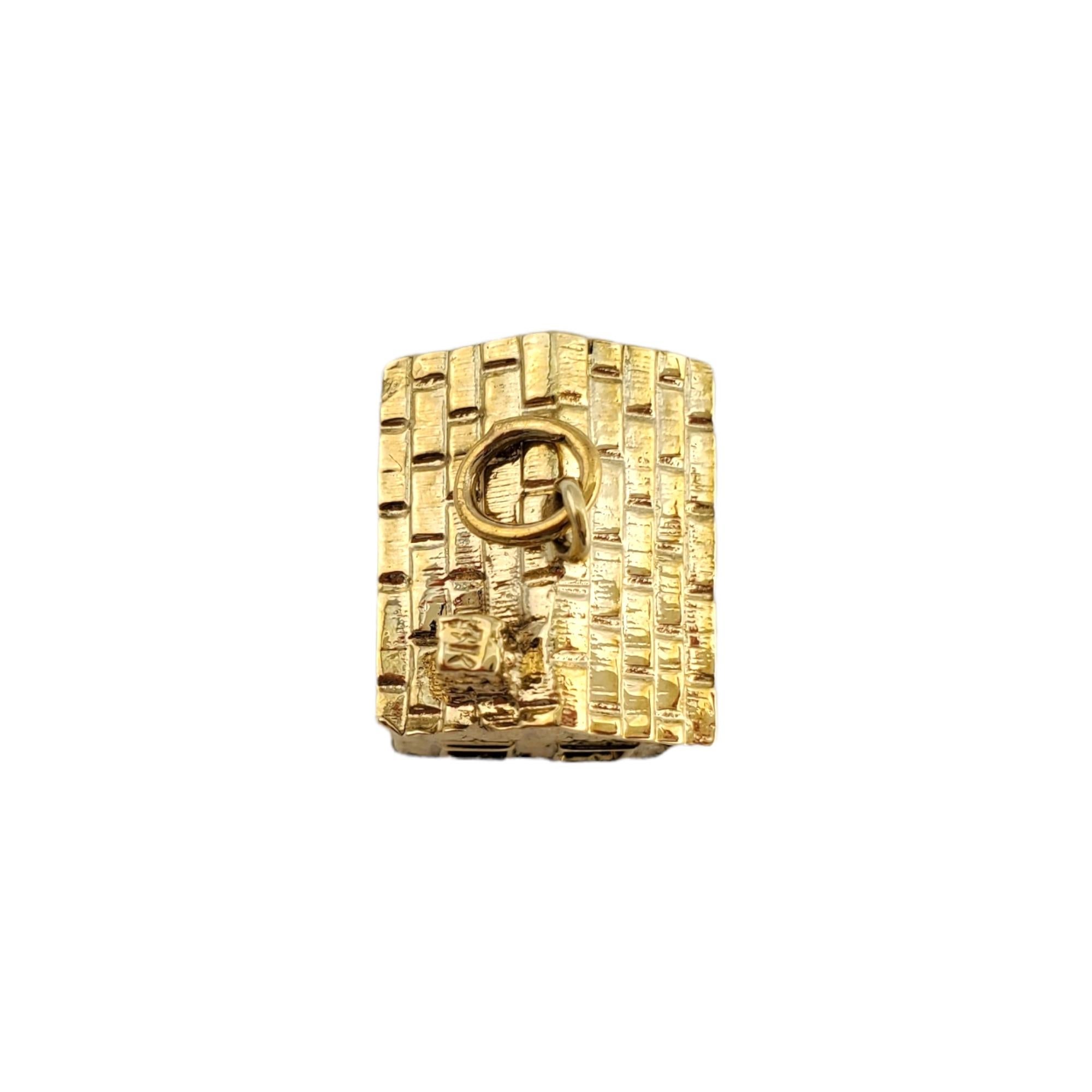 Charm casa d'epoca in oro giallo 14K con figure all'interno #18419 2