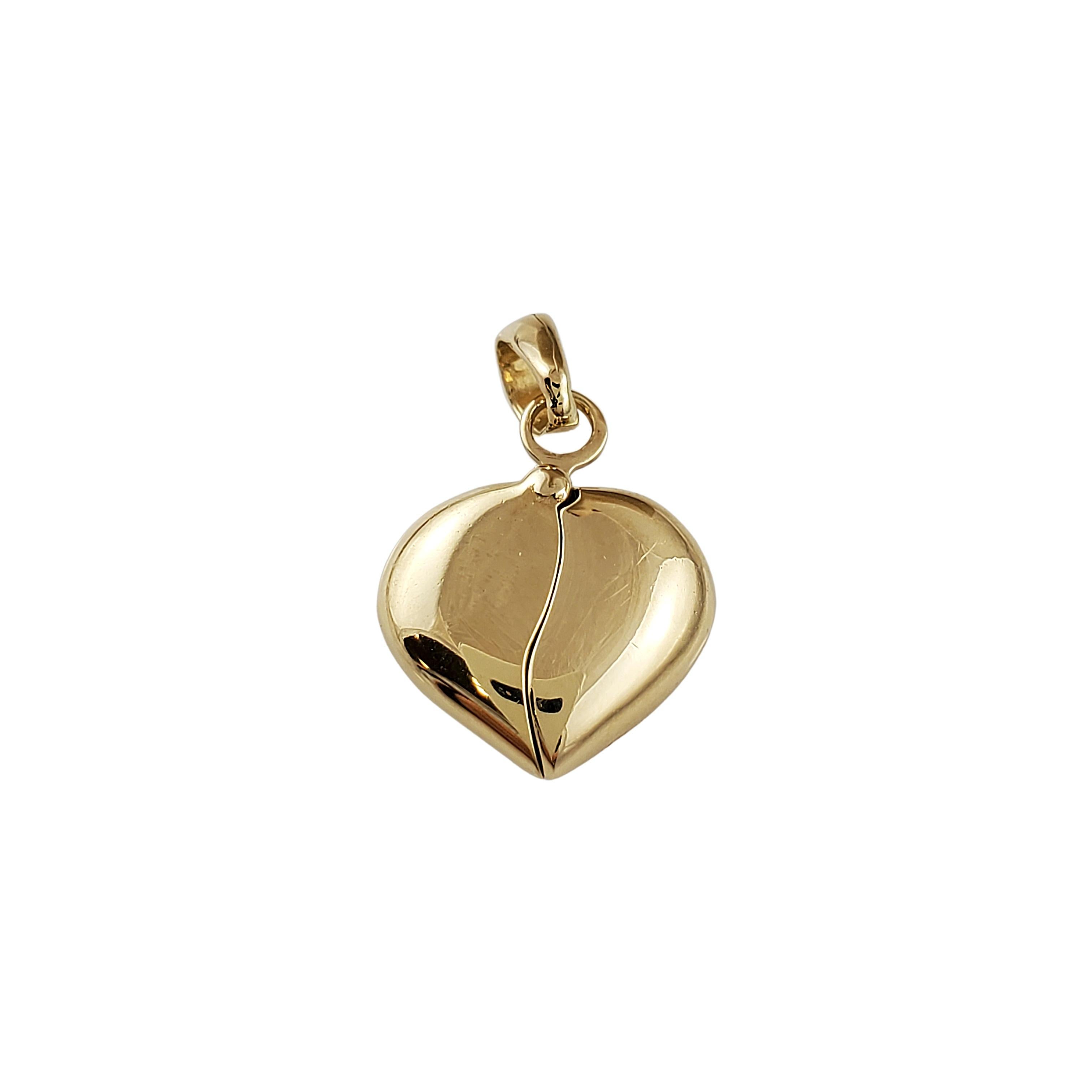 Vintage 14K Yellow Gold I Love You Heart Charm In Good Condition In Washington Depot, CT