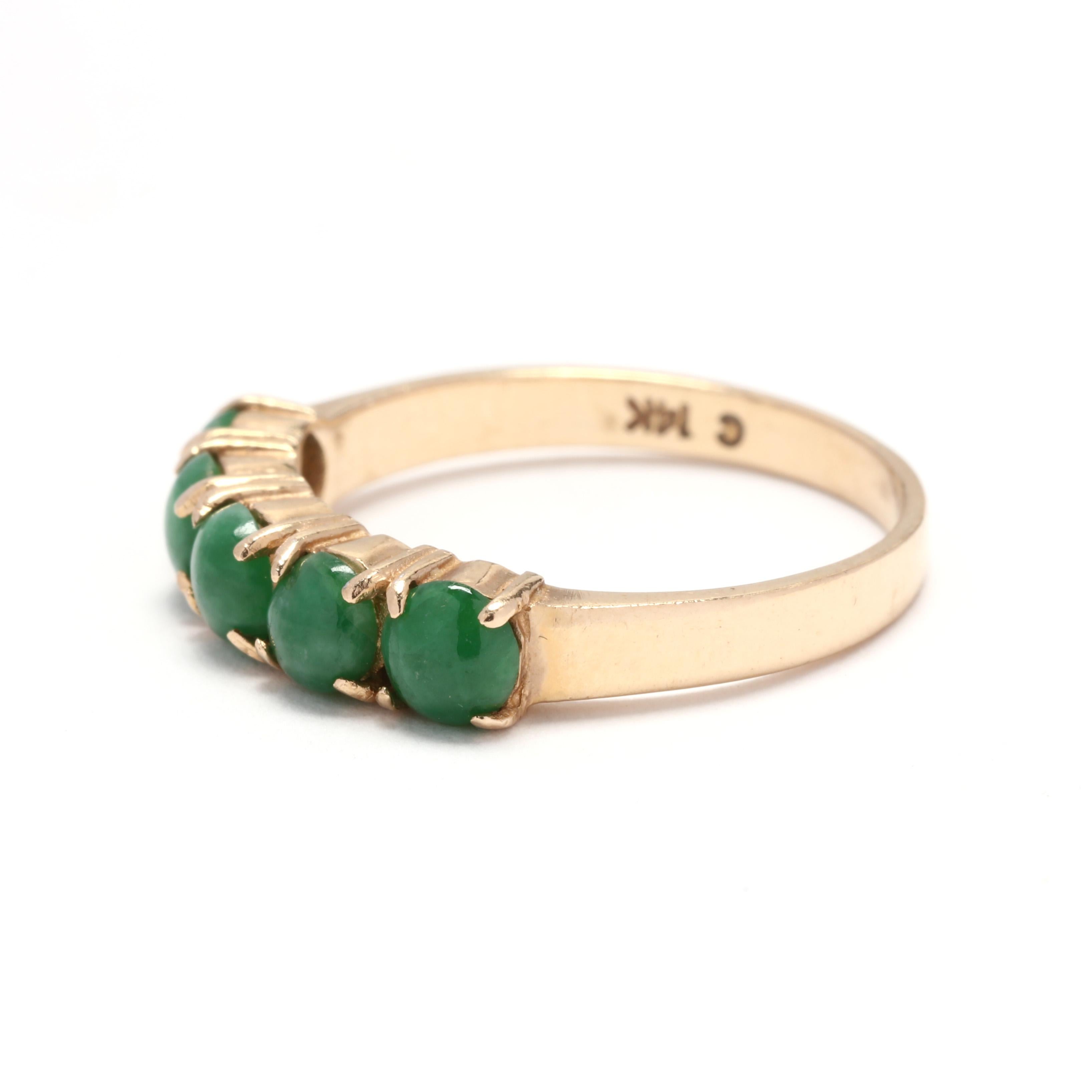 Vintage 14 Karat Yellow Gold Jade 5 Stone Stackable Band Ring In Good Condition In McLeansville, NC
