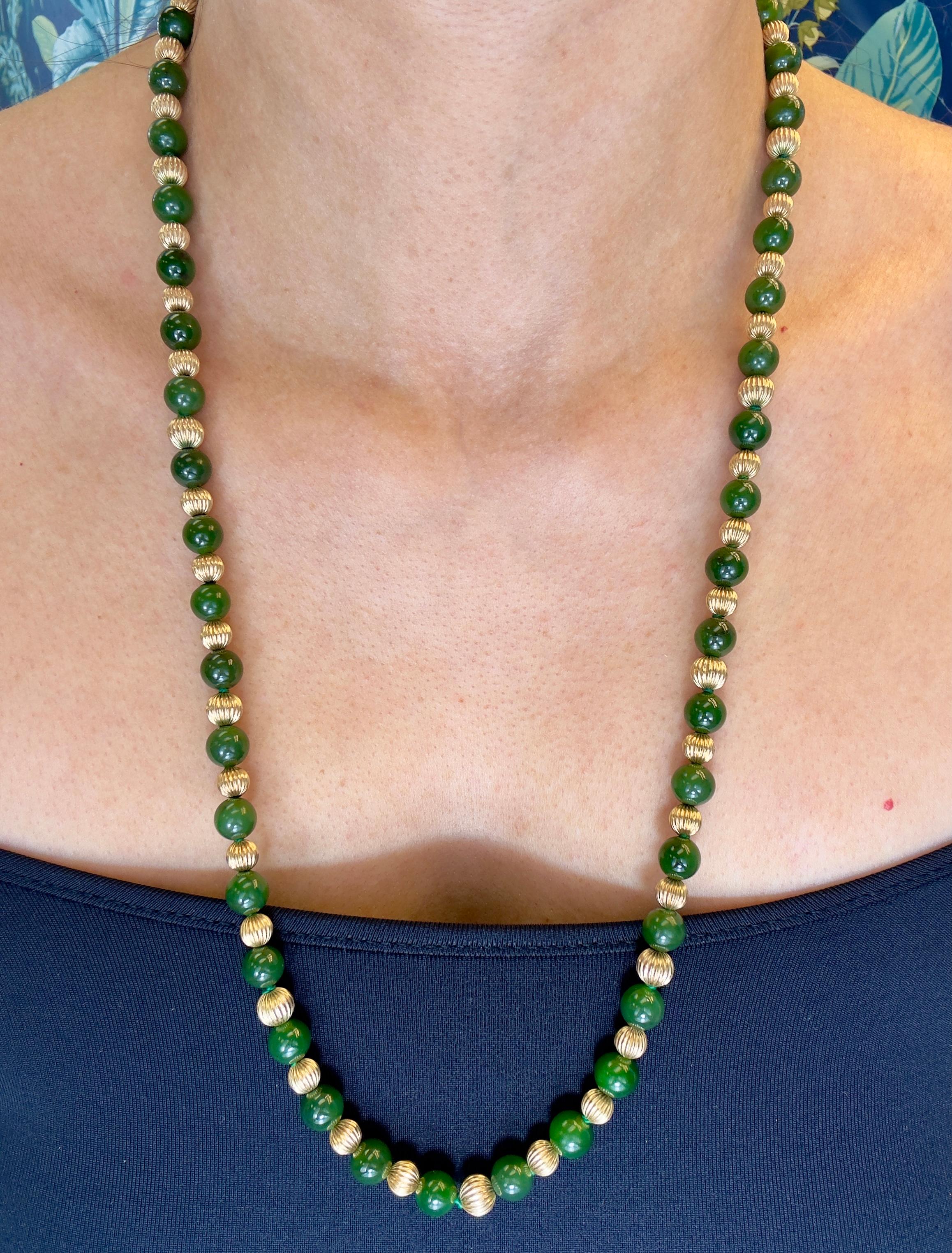 Women's or Men's Vintage 14k Yellow Gold Jade Beaded Necklace For Sale