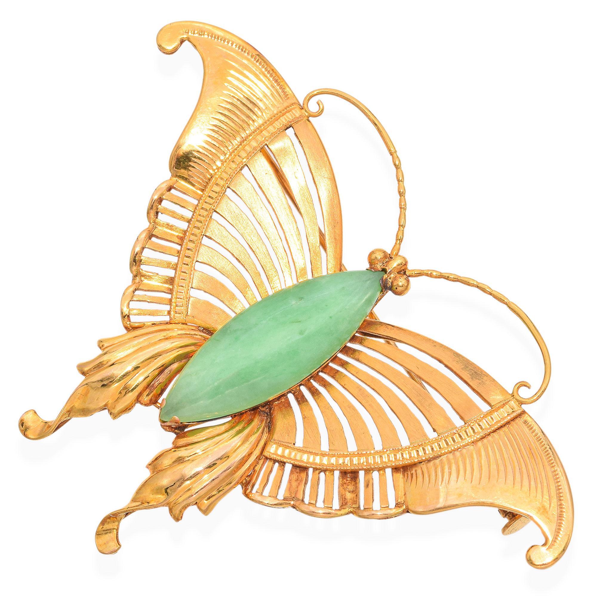 Vintage 14K Yellow Gold Jade Butterfly Brooch In Good Condition For Sale In New York, NY