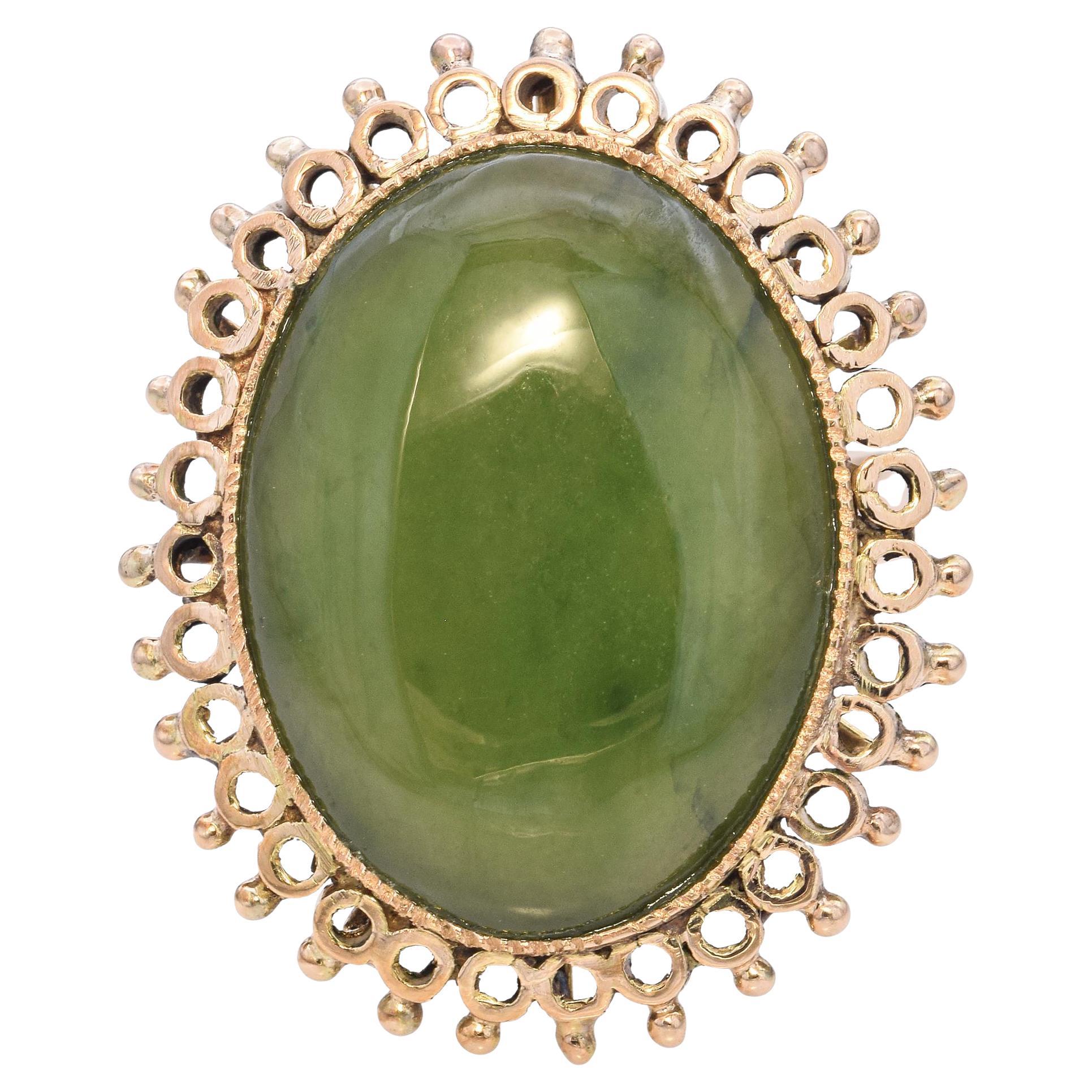 Cocktail-Ring aus 14 Karat Gelbgold mit Jade-Cabochon