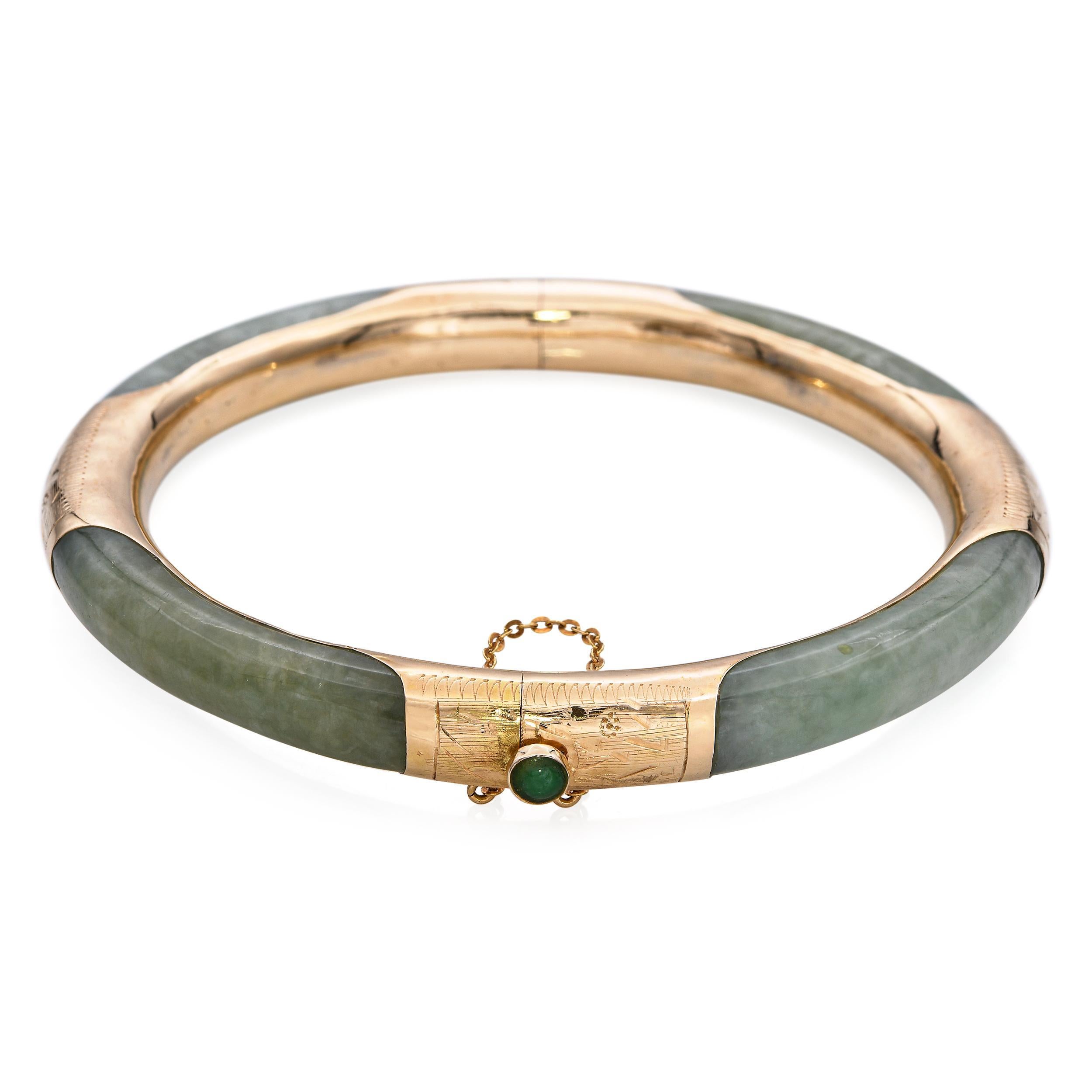 Bracciale a cerniera di giada d'epoca in oro giallo 14k in vendita 1