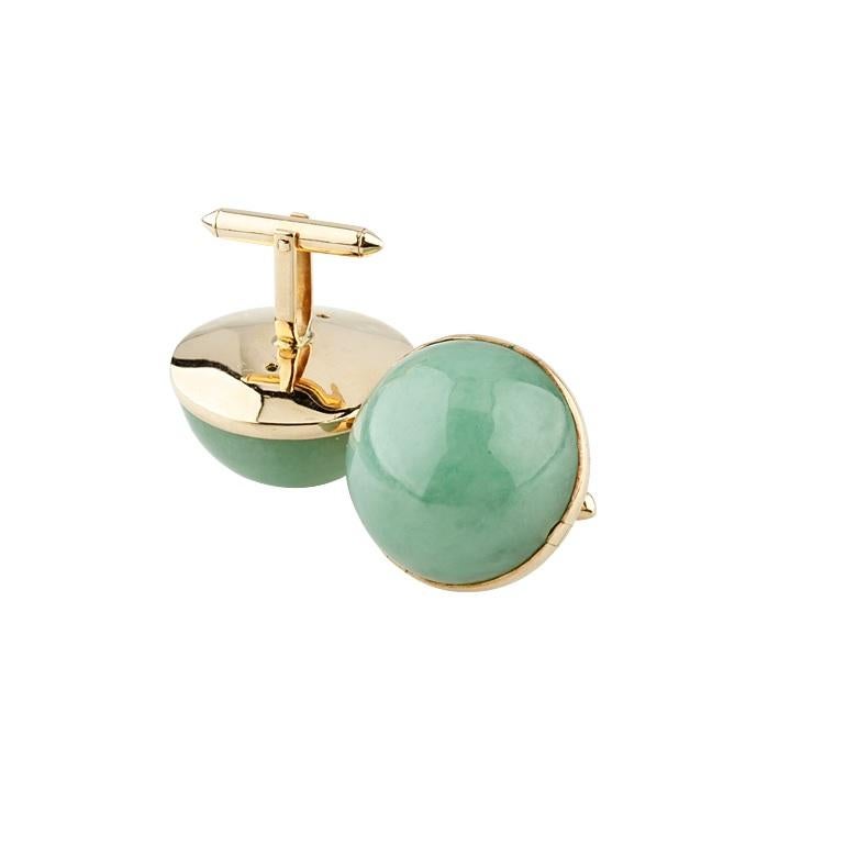 Vintage 14k Yellow Gold Jade 'Over 100 Carat' Cabochon Cufflinks In Good Condition For Sale In Sherman Oaks, CA