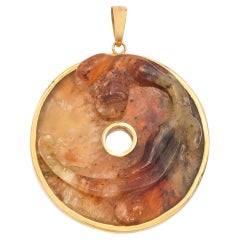Colgante vintage de oro amarillo de 14k con forma de tigre de jade