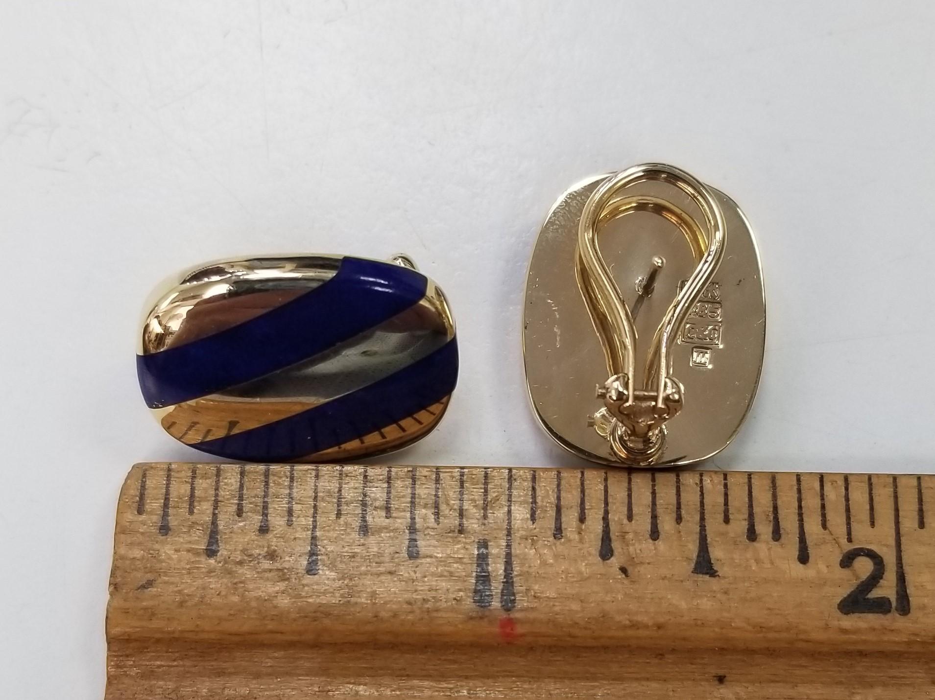 Contemporary VINTAGE 14K Yellow gold In-laid LAPIS BLUE OVAL EARRINGS For Sale