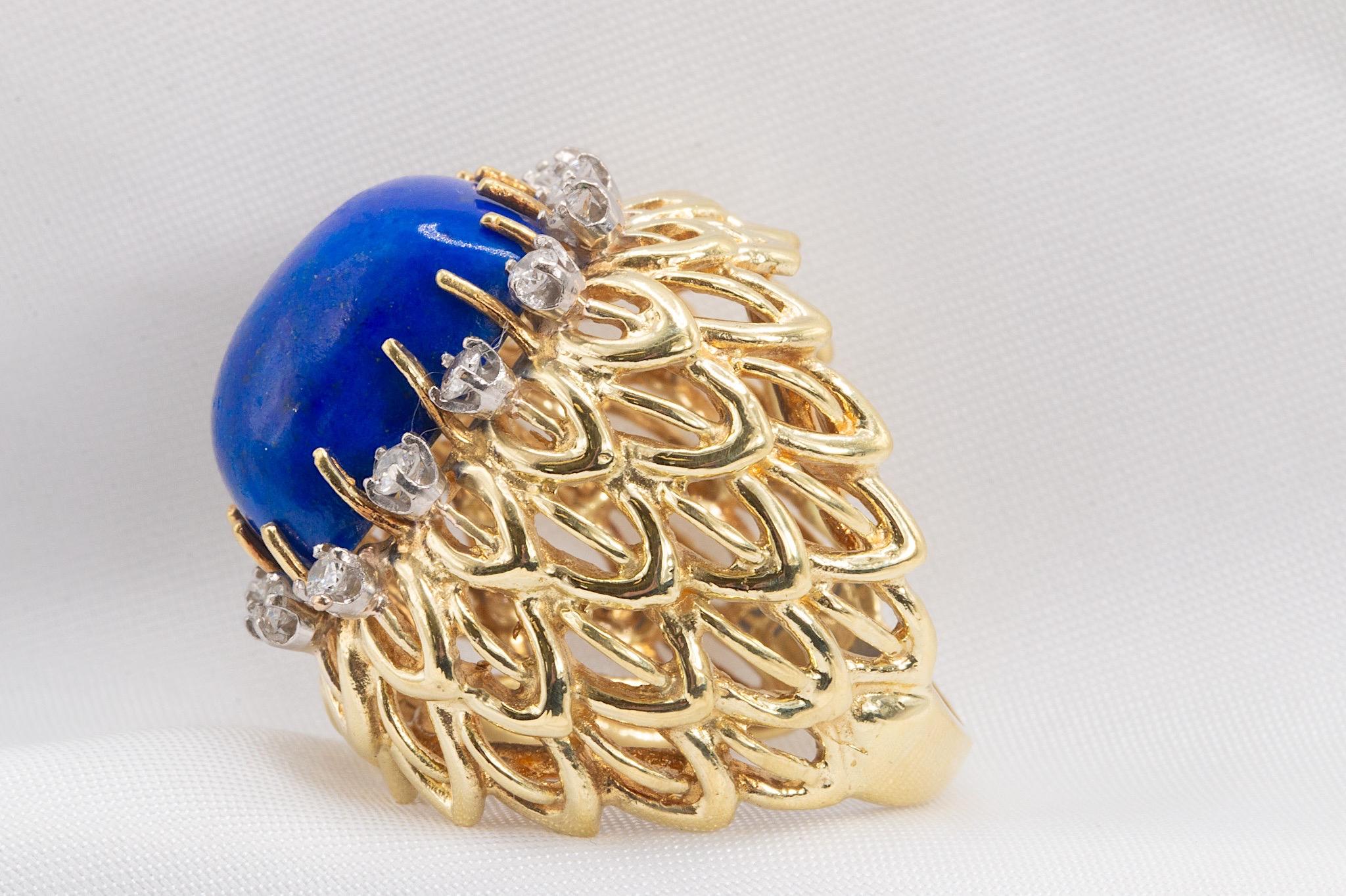Cabochon Vintage 14k Yellow Gold Lapis Lazuli and Diamond Ring For Sale