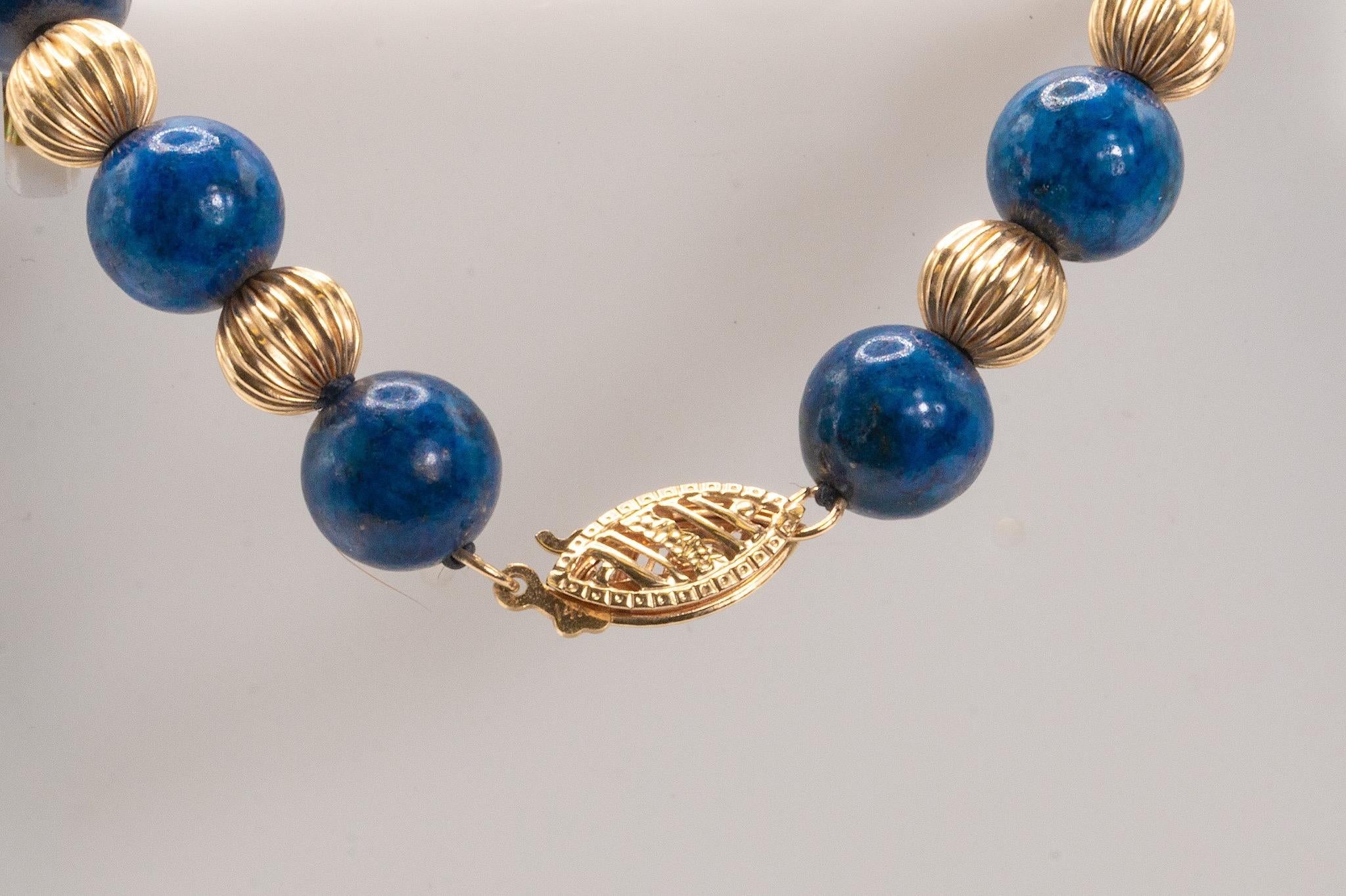 Collier vintage en or jaune 14 carats perlé de lapis-lazuli Unisexe en vente