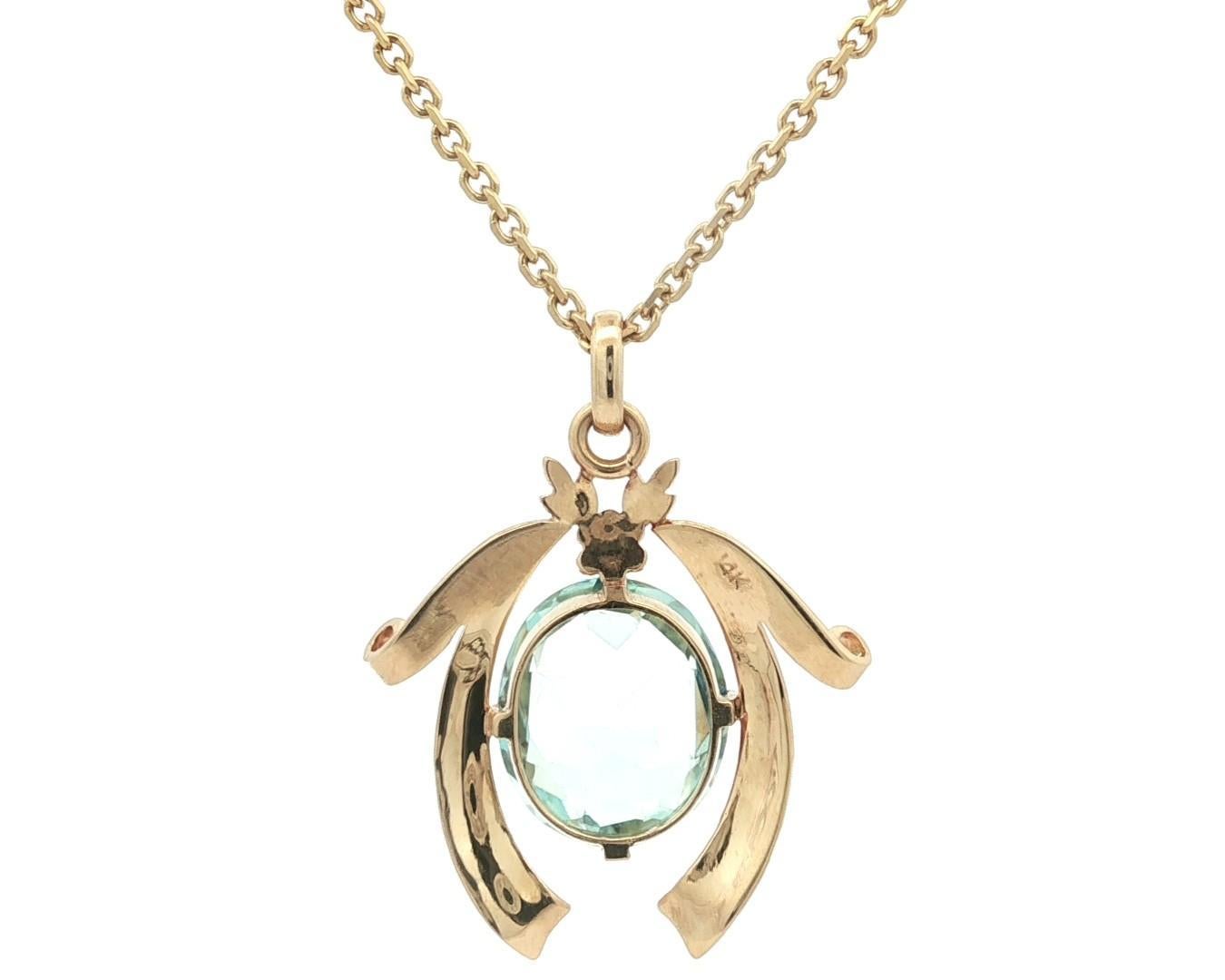 Vintage 14k Gelbgold große Aquamarin Flared Ribbon Anhänger Halskette im Angebot 1