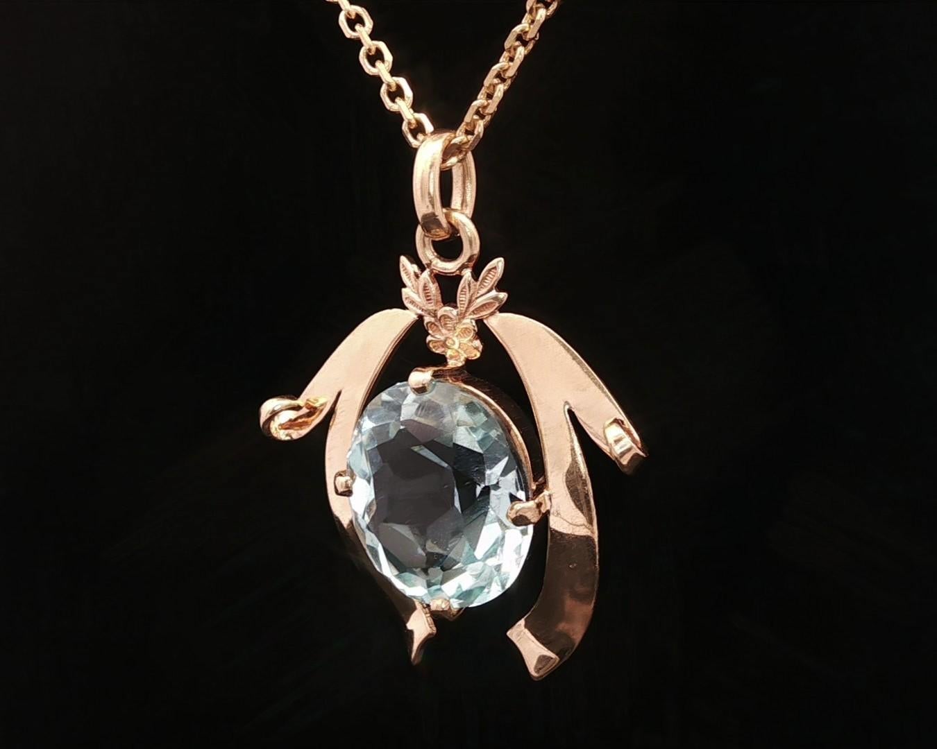 Vintage 14k Gelbgold große Aquamarin Flared Ribbon Anhänger Halskette im Angebot 3