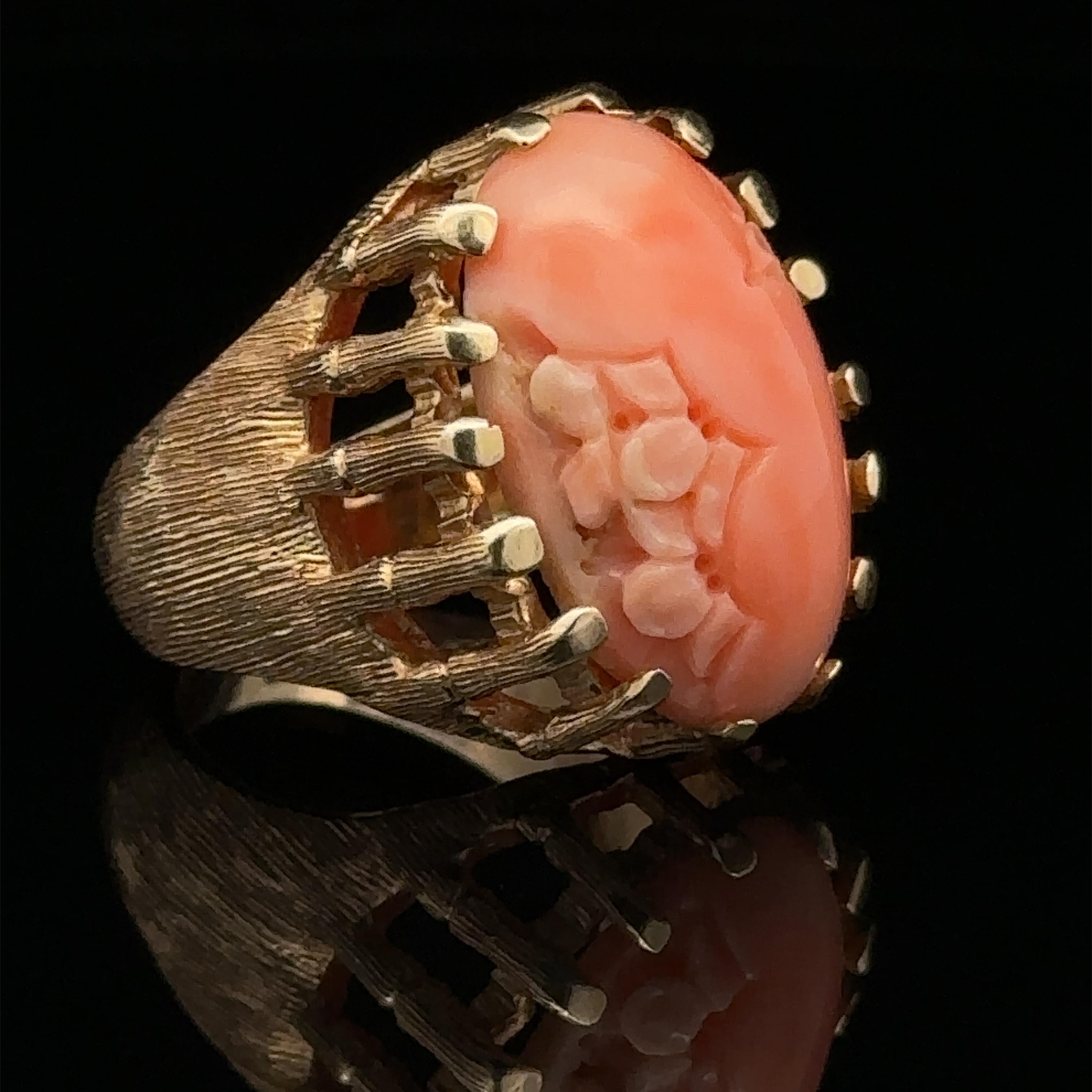 Vintage 14k Yellow Gold Large Carved Coral Cabochon Handmade Cocktail Ring For Sale 1