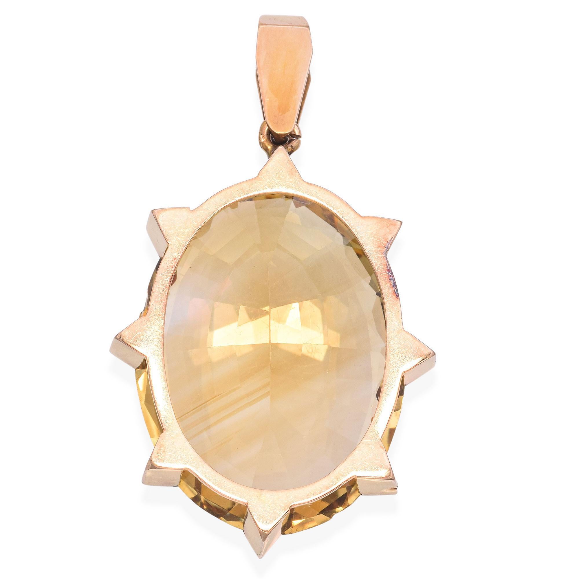 Taille ovale Pendentif vintage en or jaune 14 carats avec grande citrine facettée en vente