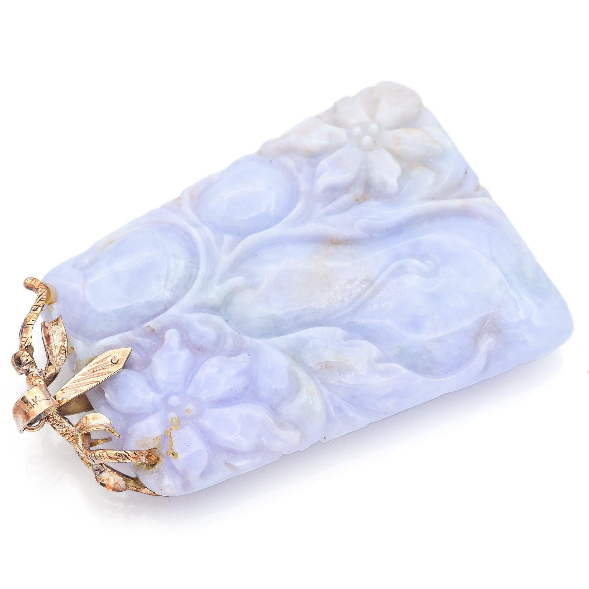 Women's Vintage 14k Yellow Gold Lavender Jade Carved Squash Fruit Extra Large Pendant For Sale