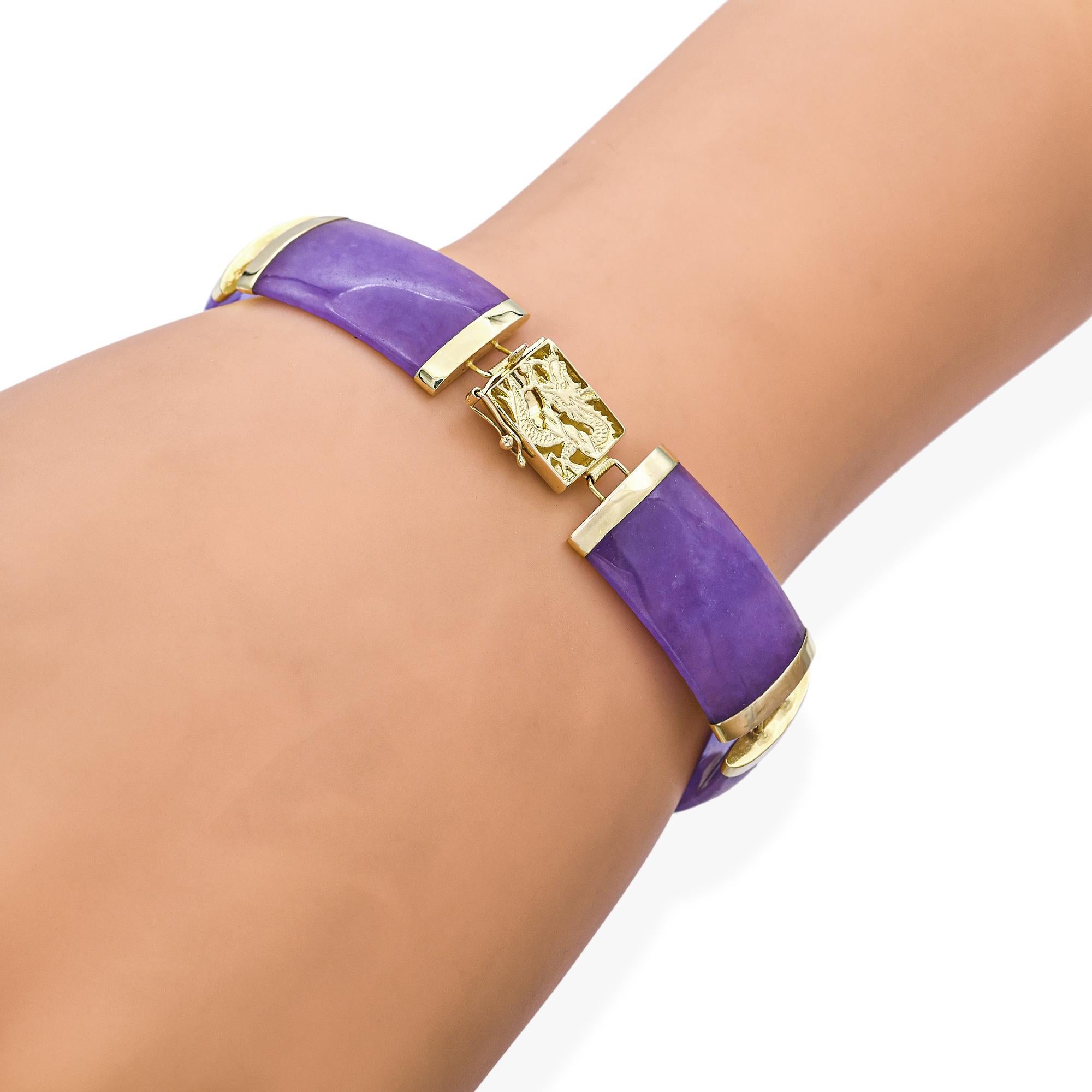 Armband aus 14 Karat Gelbgold mit lavendelfarbenem Jadeit (Gemischter Schliff) im Angebot