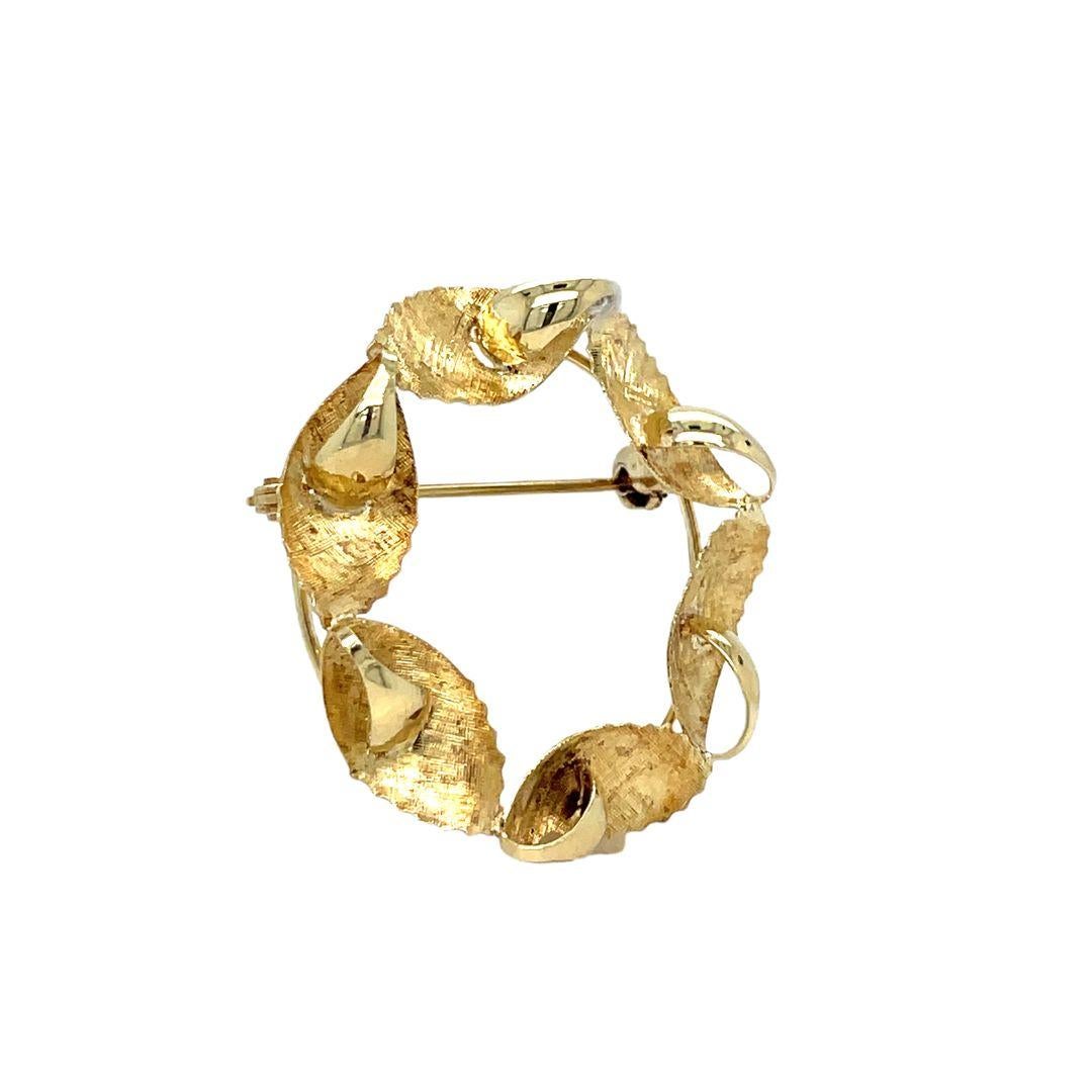 Vintage 14K Yellow Gold Leaf Wreath Swirl Brooch/Pin In Excellent Condition For Sale In beverly hills, CA