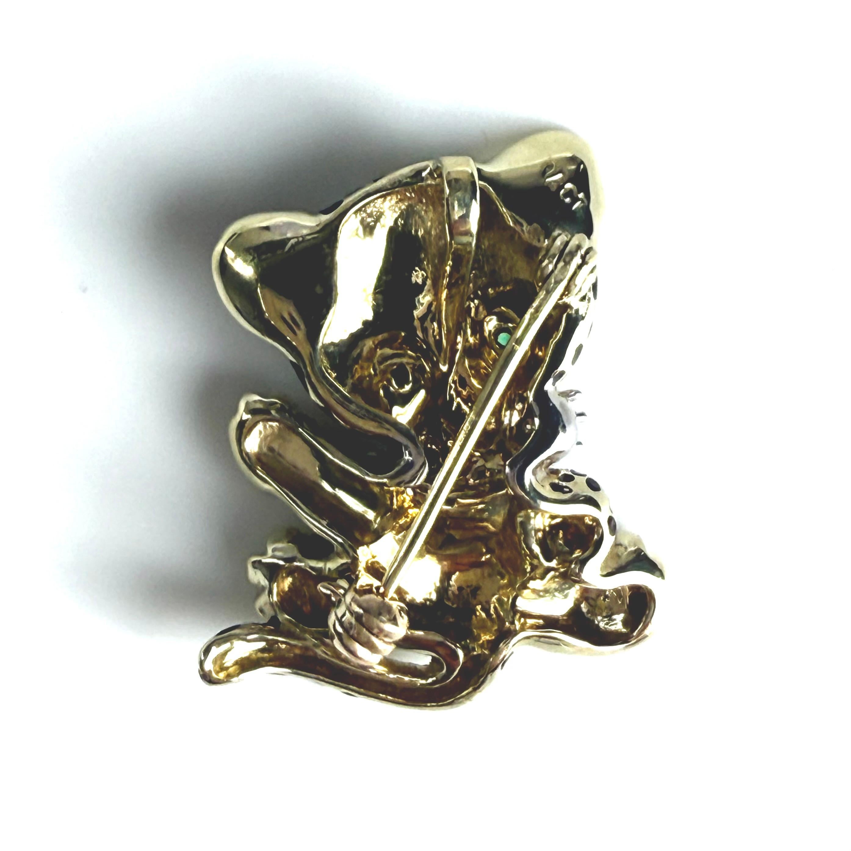 Vintage 14K Yellow Gold Leopard Cub Brooch-Pendant with Diamond and Emerald Eyes in vendita 3