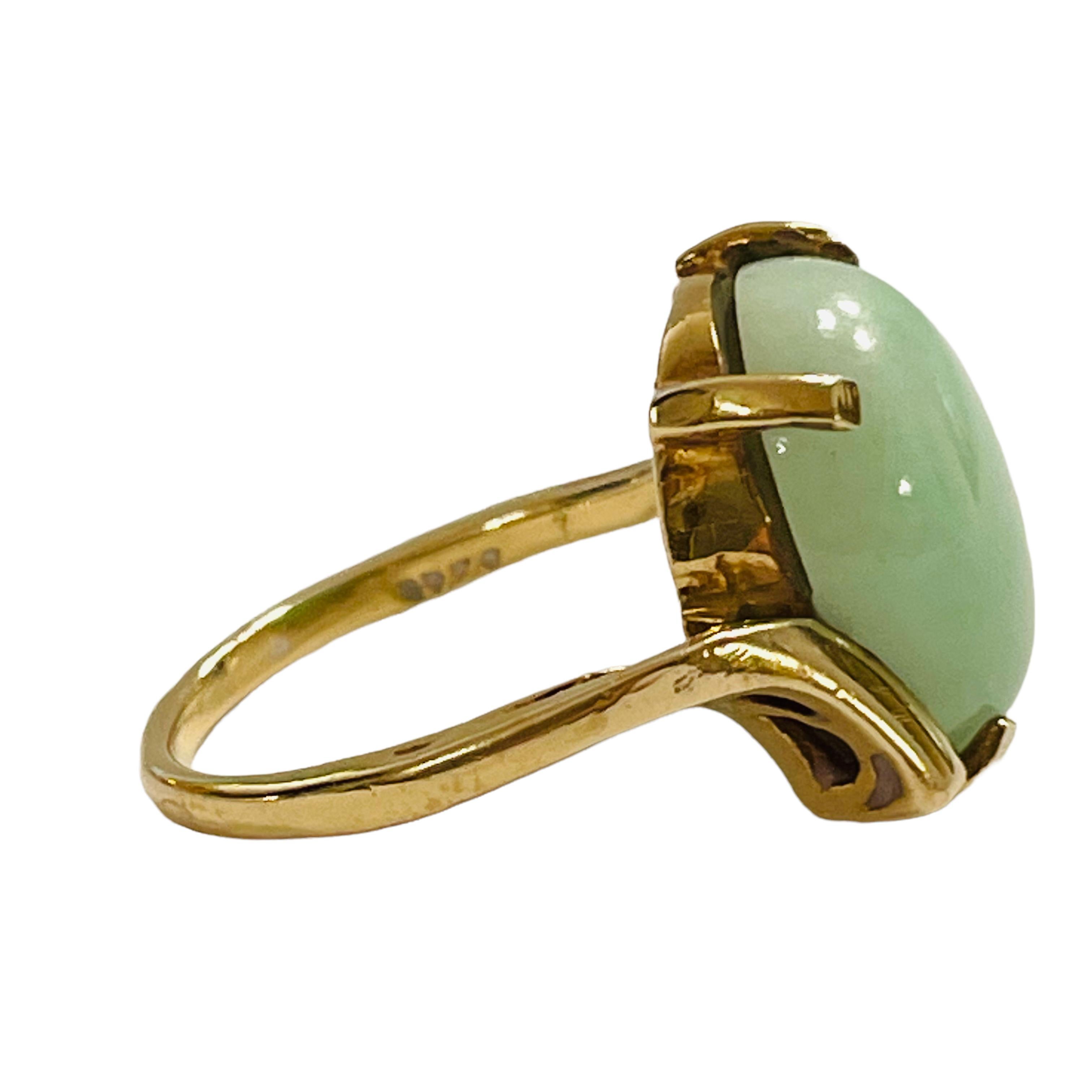 Women's Vintage 14k Yellow Gold Light Green Jadeite Cabochon Ring