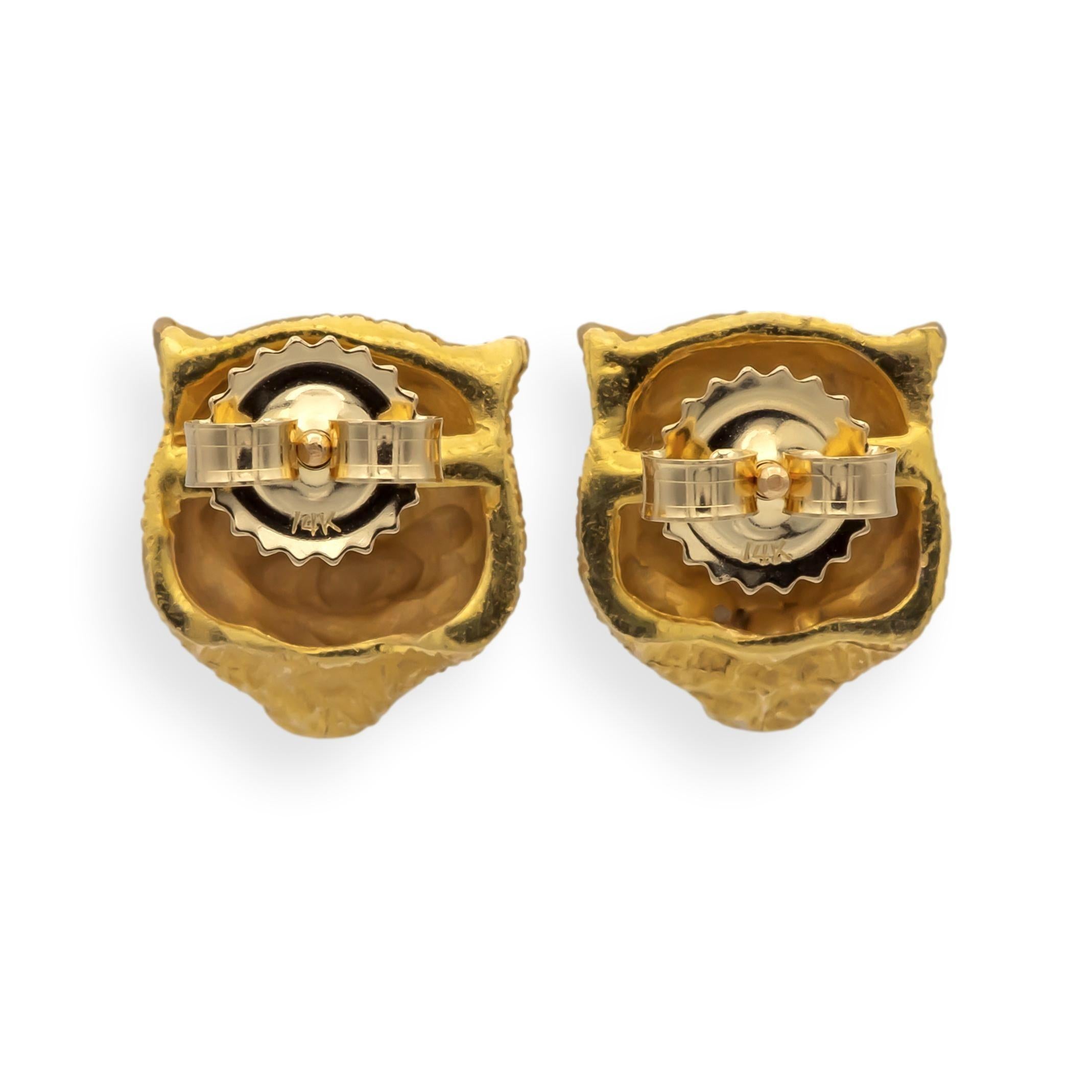 Vintage 14K Yellow Gold Lioness Earrings Studs with Diamond eyes  3D Detail For Sale 5