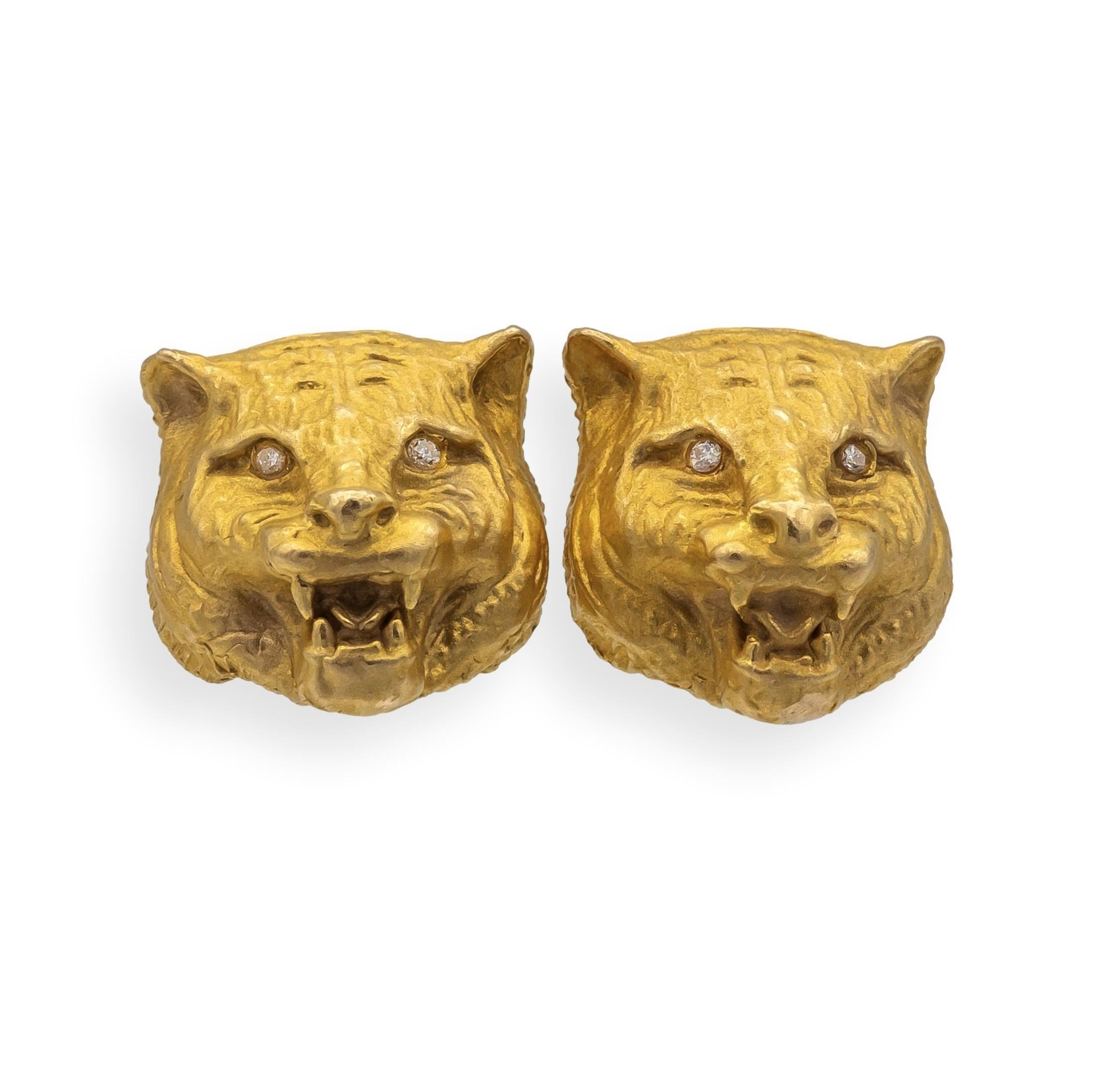 Vintage lioness head stud earrings crafted in 14K yellow gold with beautifully detailed 3D sculpting. Each lioness features a pair of round diamond eyes, adding a subtle sparkle to the fierce expression.
Perfect for collectors or anyone who loves