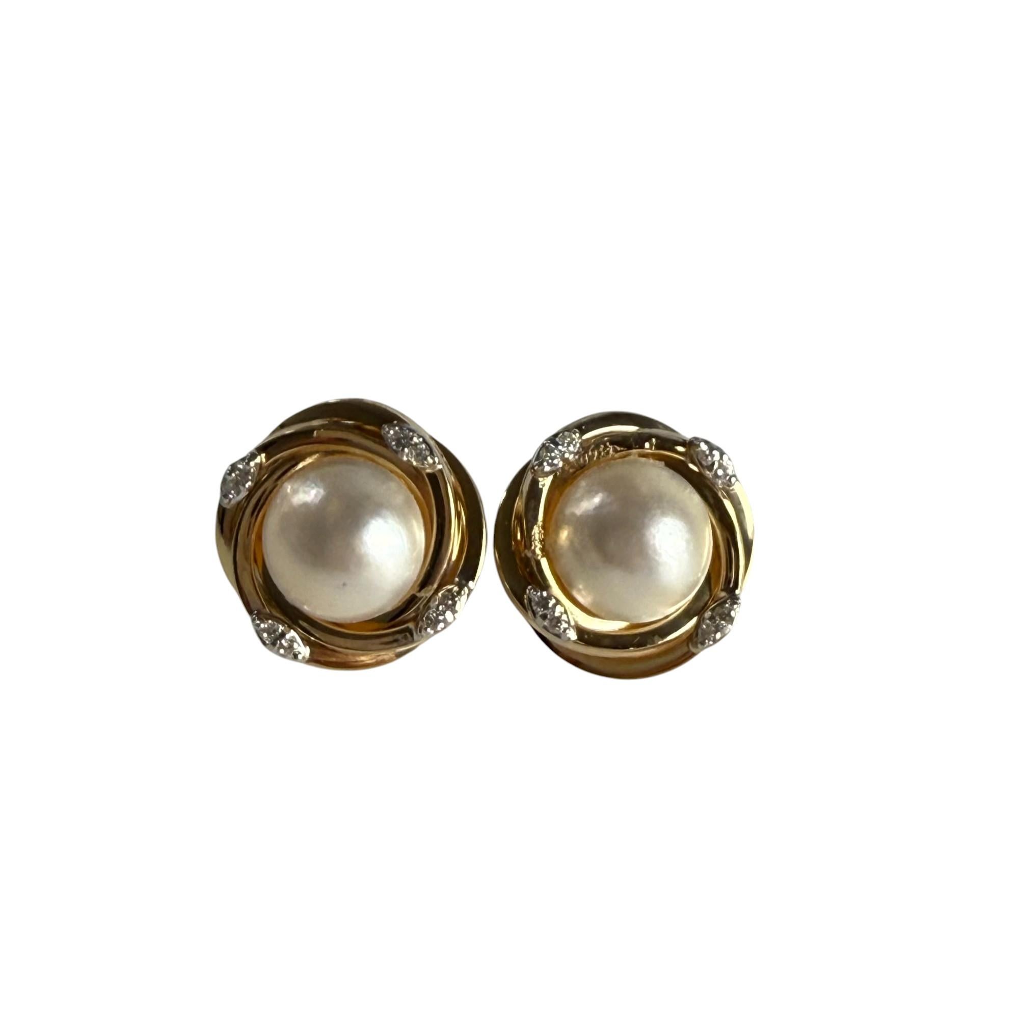 Contemporaneo Orecchini Mabe d'epoca in oro giallo 14K con perle e diamanti in vendita