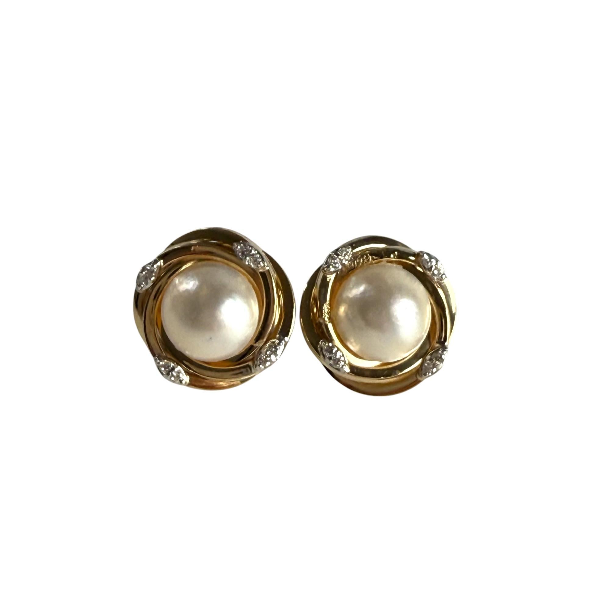 Orecchini Mabe d'epoca in oro giallo 14K con perle e diamanti In condizioni buone in vendita a New York, NY