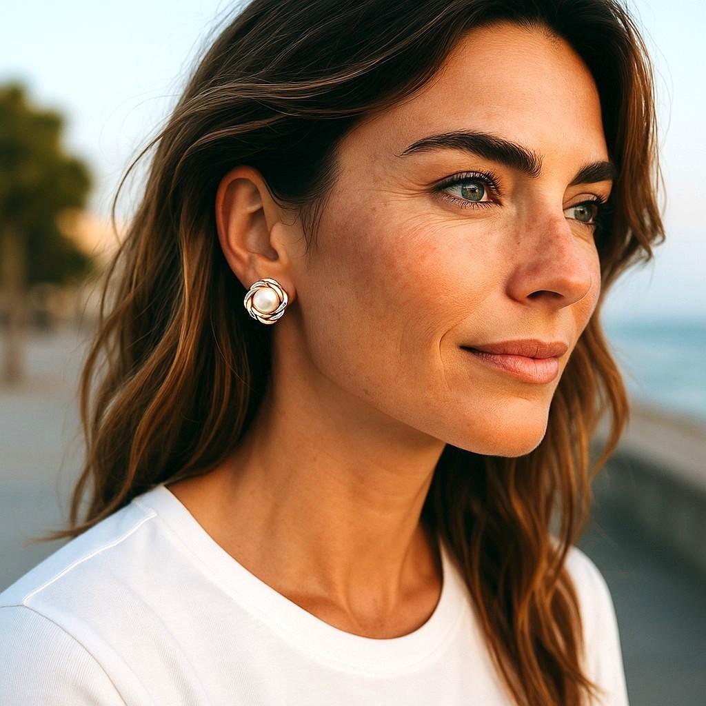da uomo o donna Orecchini Mabe d'epoca in oro giallo 14K con perle e diamanti in vendita