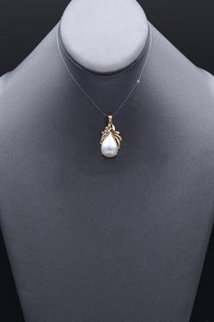 Vintage Mabe Pearl Diamond Yellow Gold  Pendant & ALA Signed Earrings Set Box