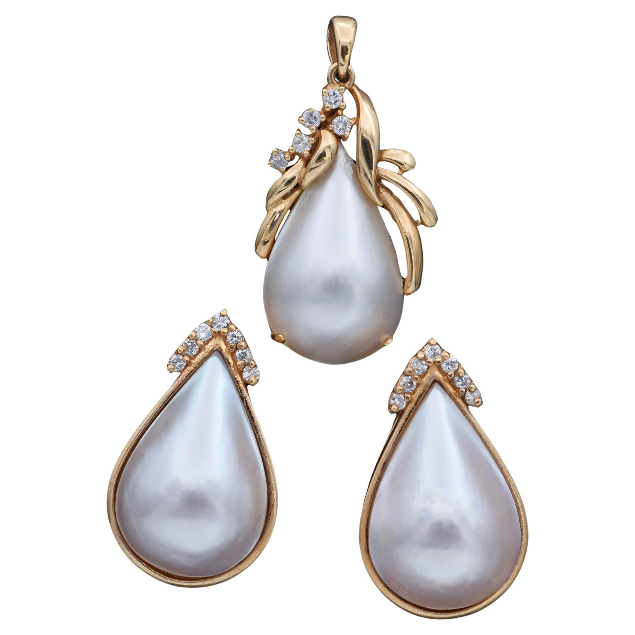 Vintage Mabe Pearl Diamond Yellow Gold  Pendant & ALA Signed Earrings Set Box