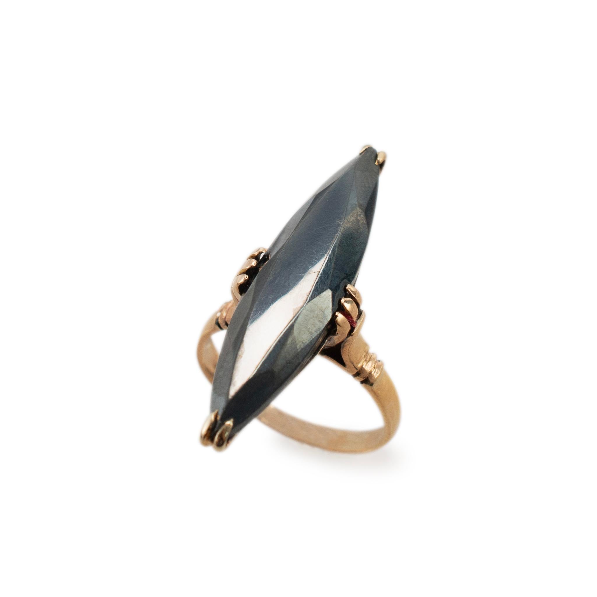 Gender: Ladies

Metal Type: 14K Yellow Gold

Ring Size: 2.5

Width: 2.20mm

Shank Weight: 3.85 grams

One ladies 14K yellow gold vintage hematite cocktail ring with a half-round shank. The metal was tested and determined to be 14K yellow