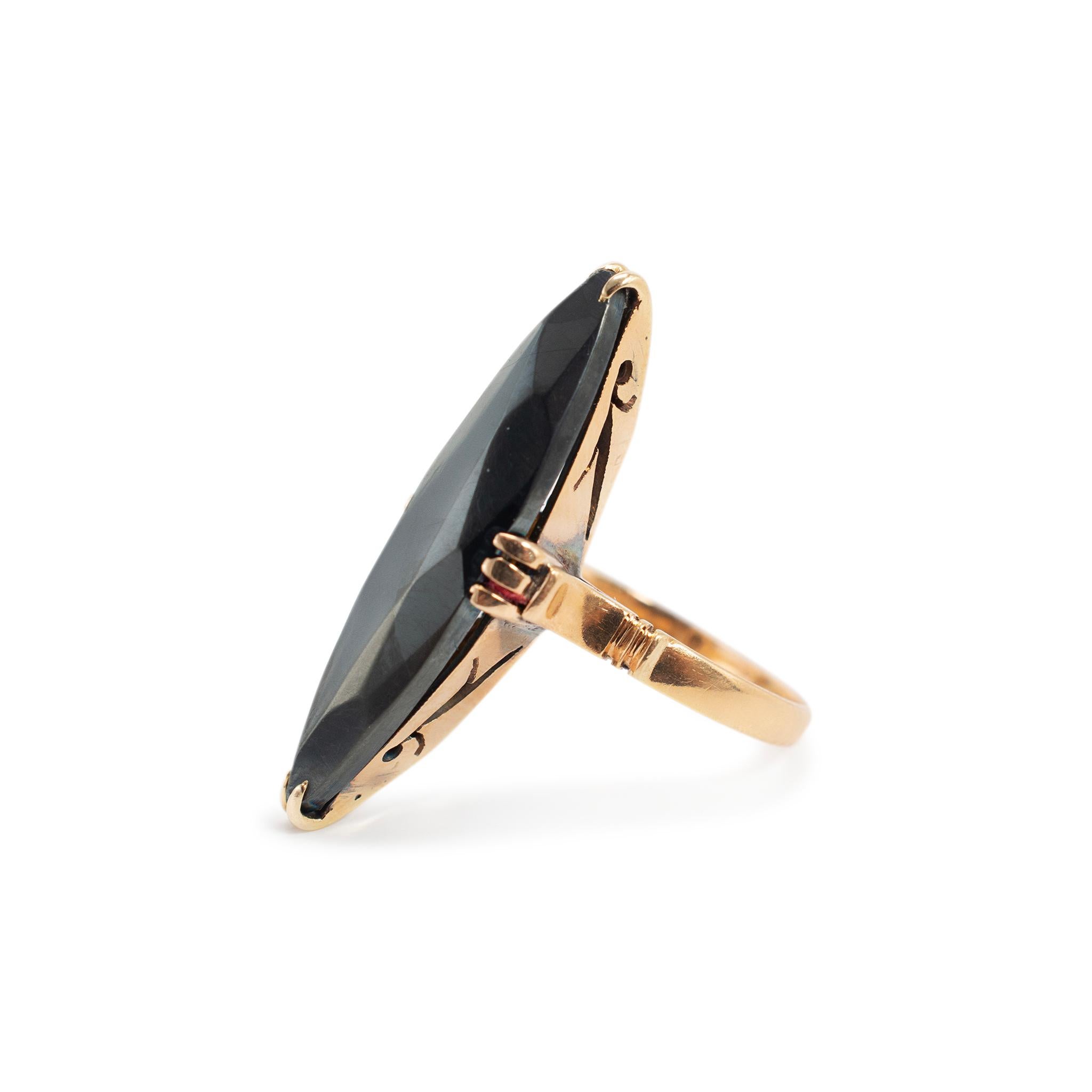 Vintage 14K Yellow Gold Marquise Shaped Hematite Cocktail Ring Corte marquesa en venta