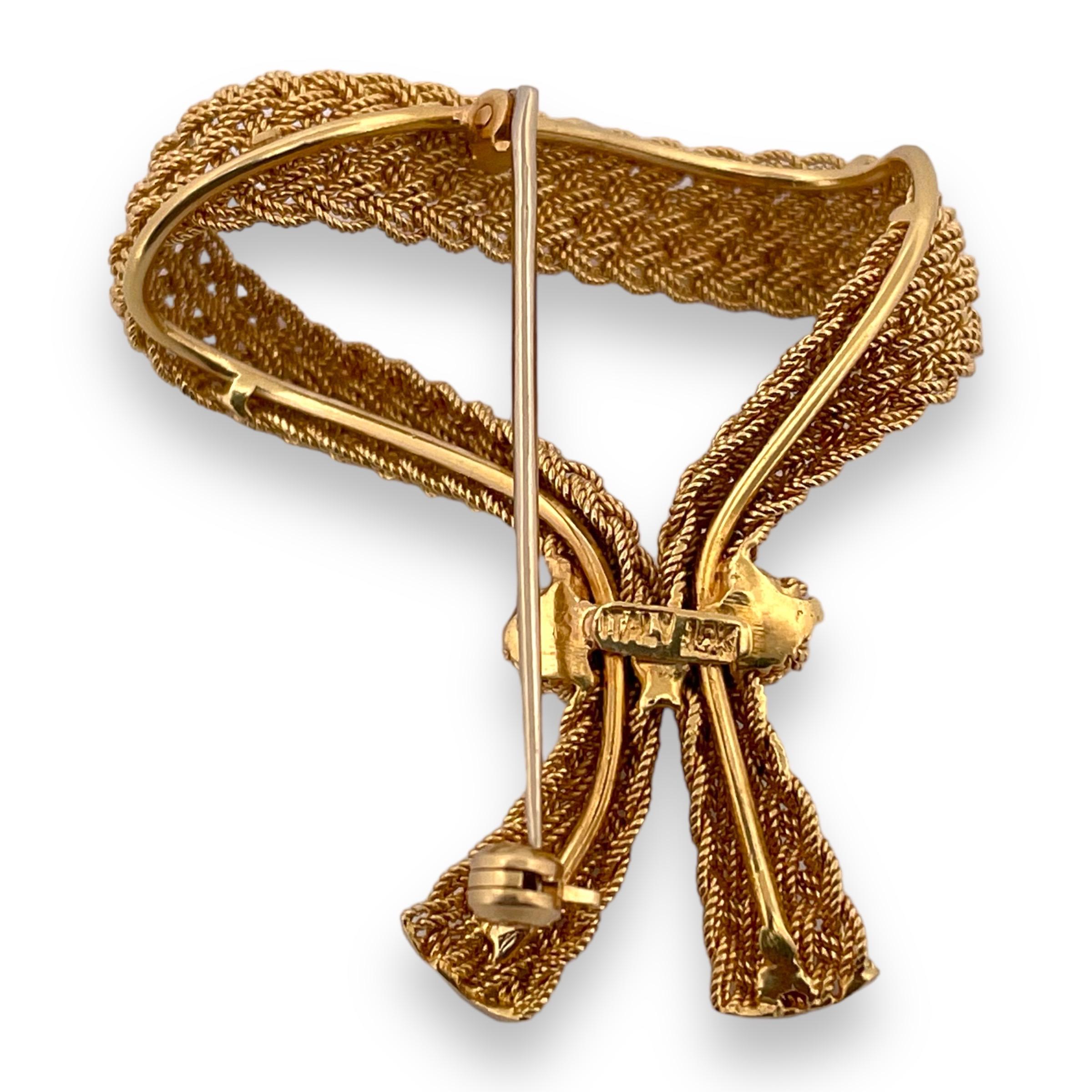 Women's or Men's Vintage 14K Yellow Gold Mesh Ribbon Brooch For Sale
