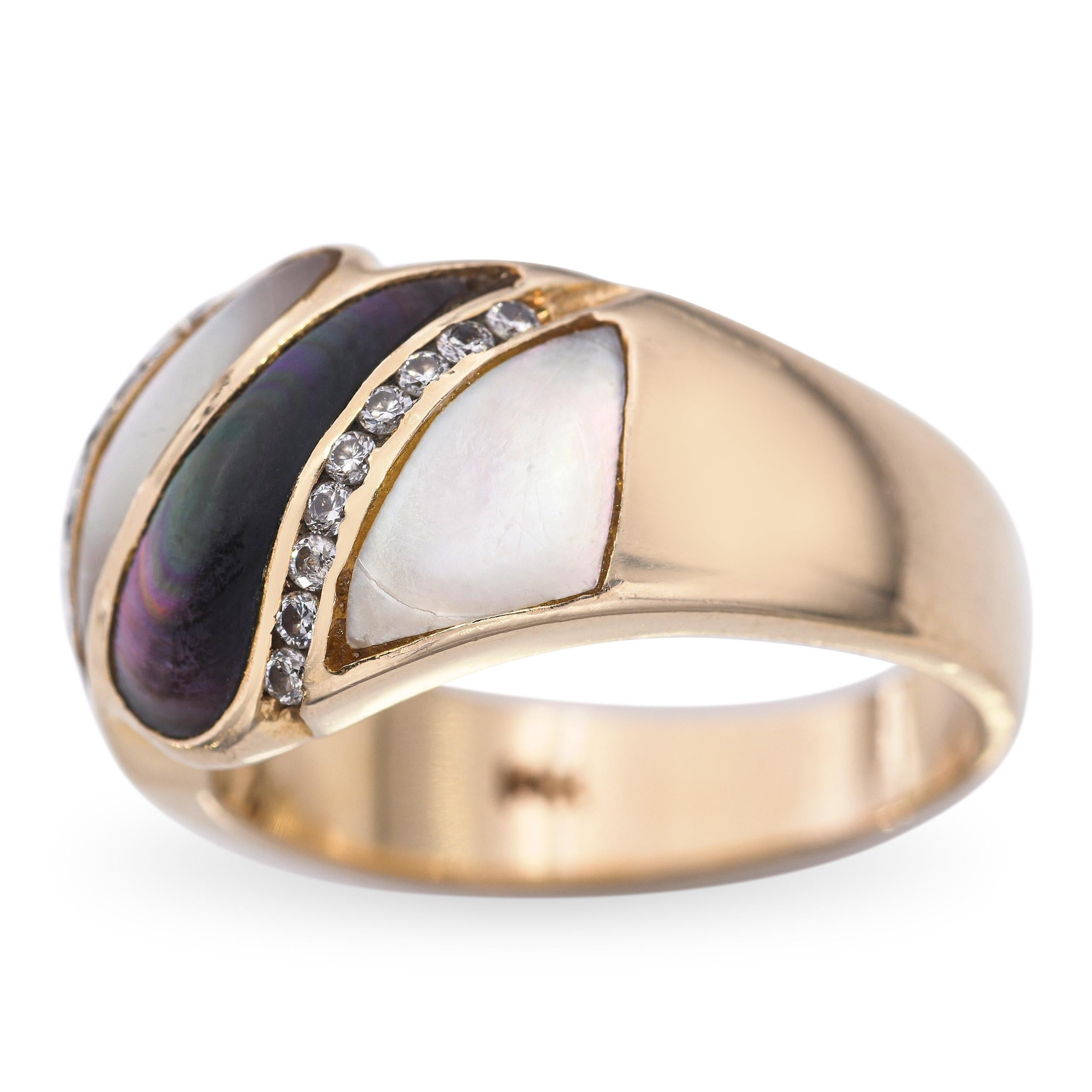 Bague vintage en or jaune 14k incrustée de nacre et de diamants Pour femmes en vente