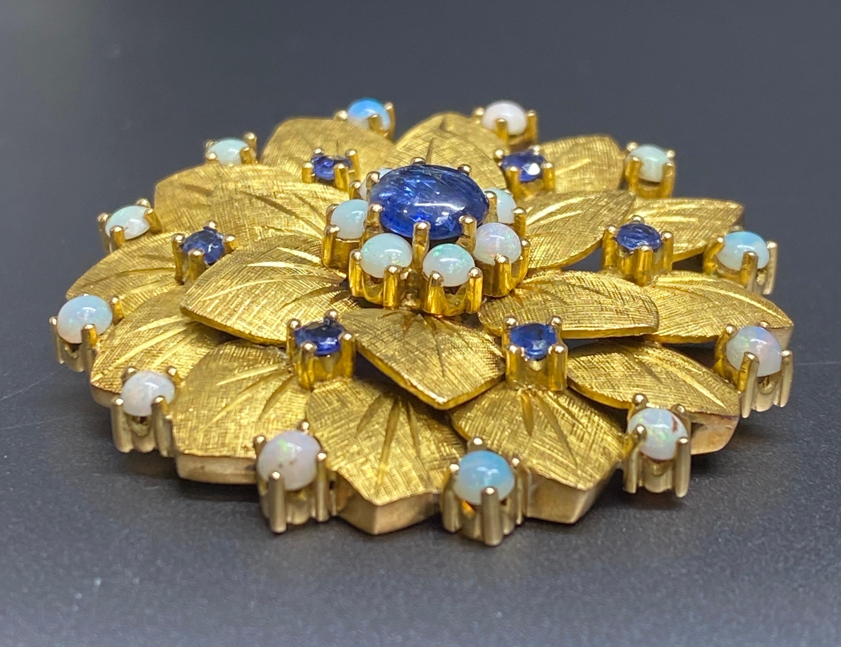 Women's or Men's Vintage 14k Yellow Gold Natural Blue Sapphire Cabochon & Opal Flower Brooch For Sale