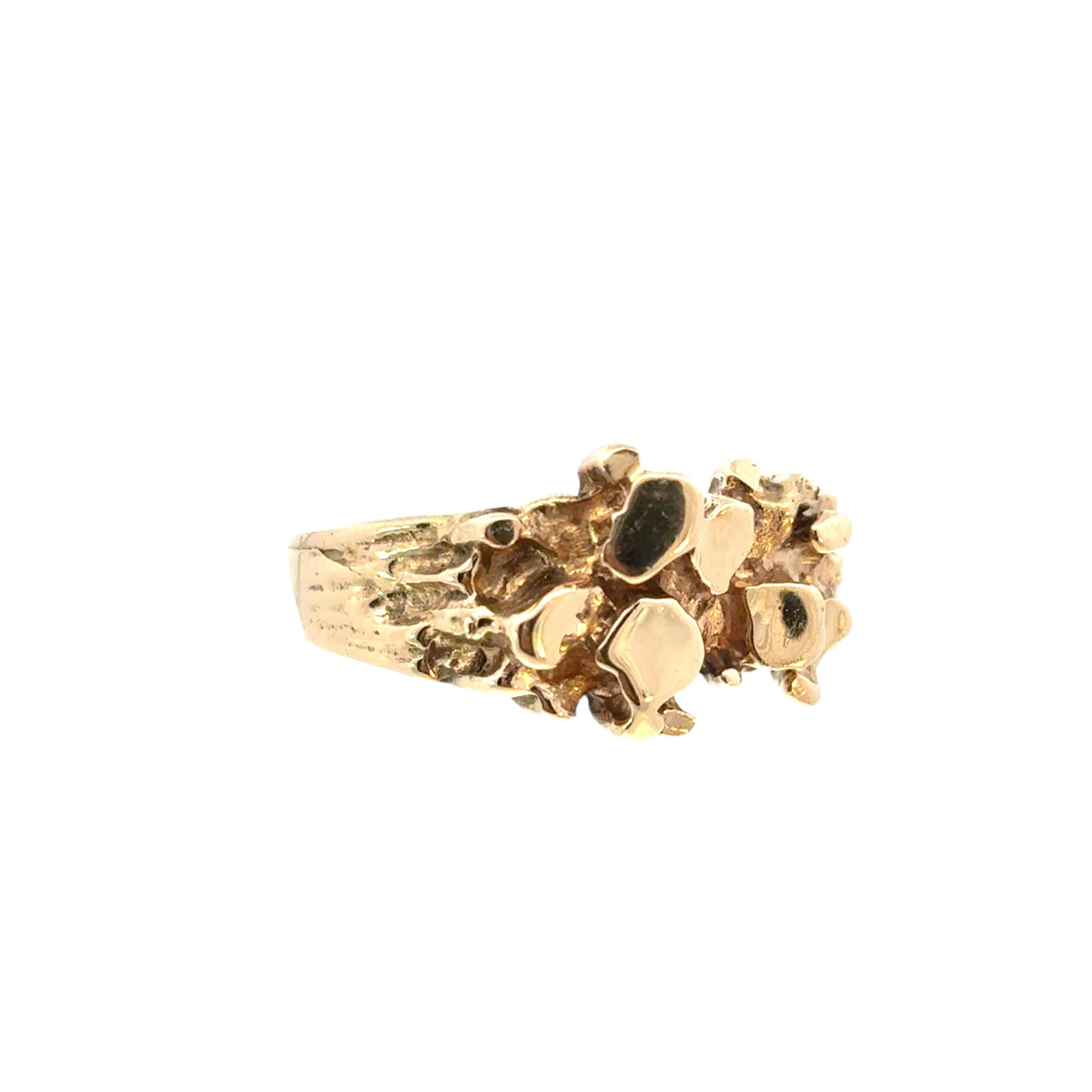 Modern Vintage 14k Yellow Gold Nugget Ring For Sale