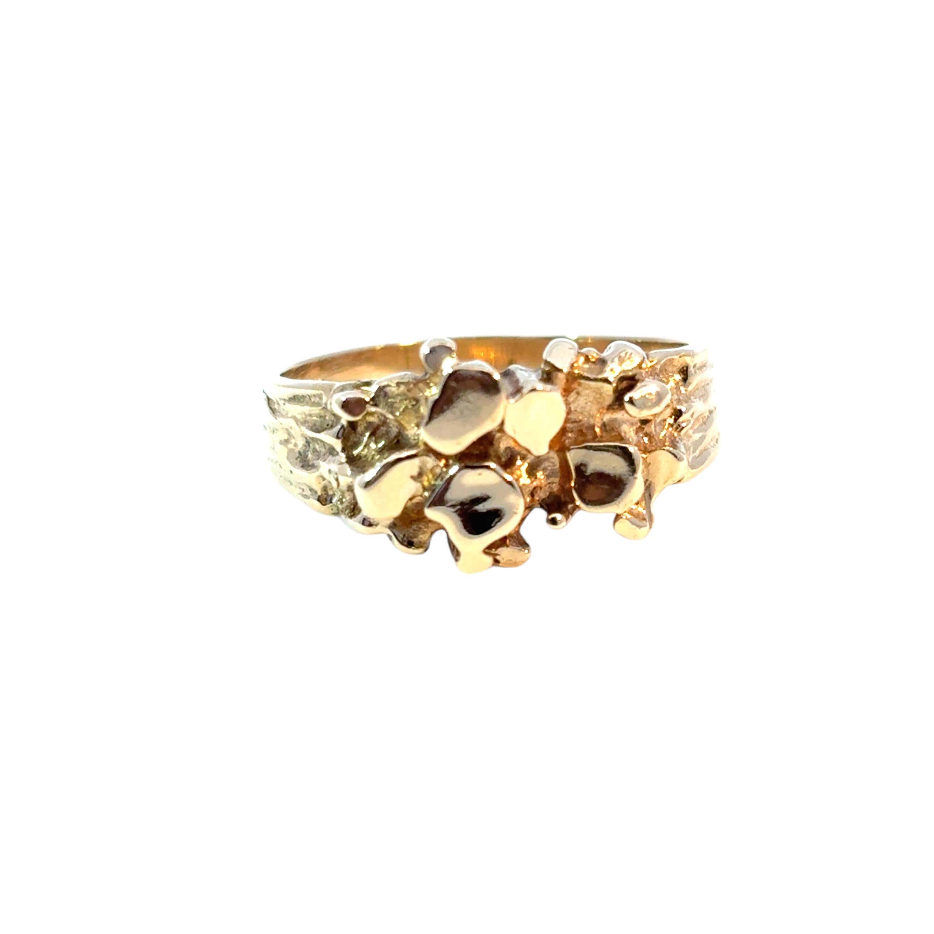 Women's or Men's Vintage 14k Yellow Gold Nugget Ring For Sale