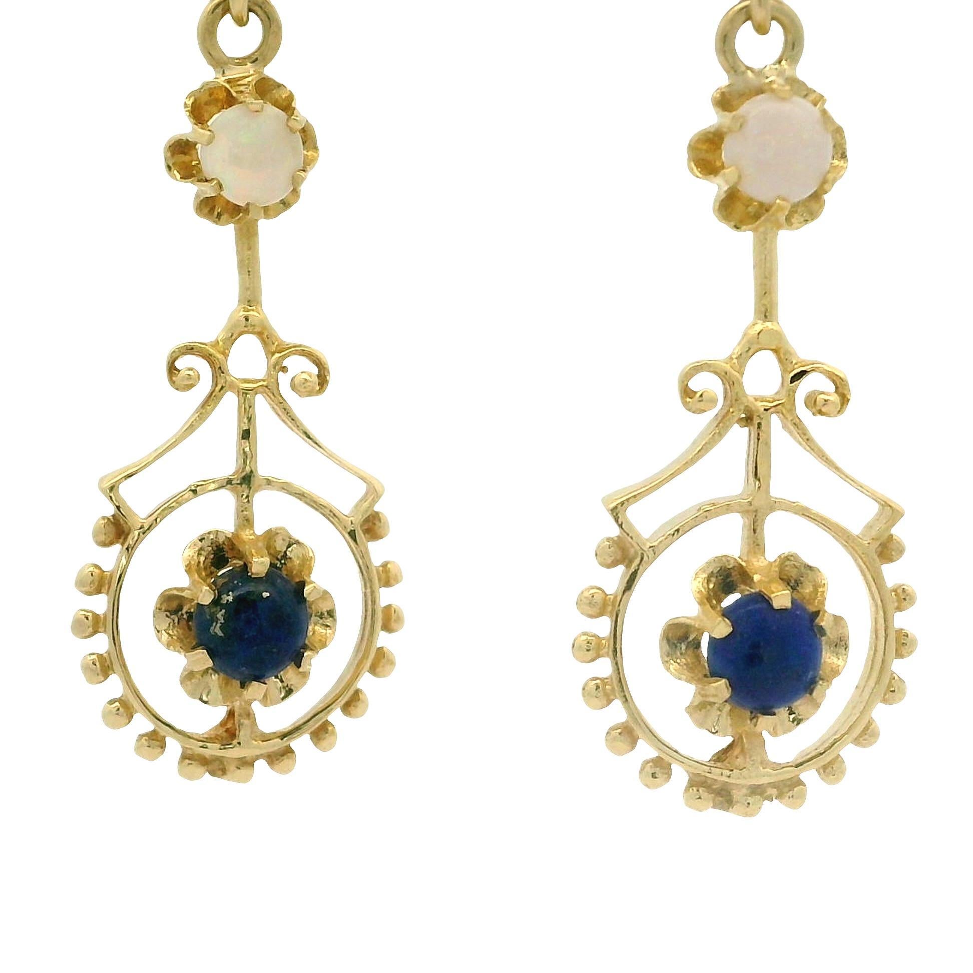 Taille cabochon Boucles d'oreilles pendantes en or jaune 14k Opale et Lapis Lazuli Orné en vente
