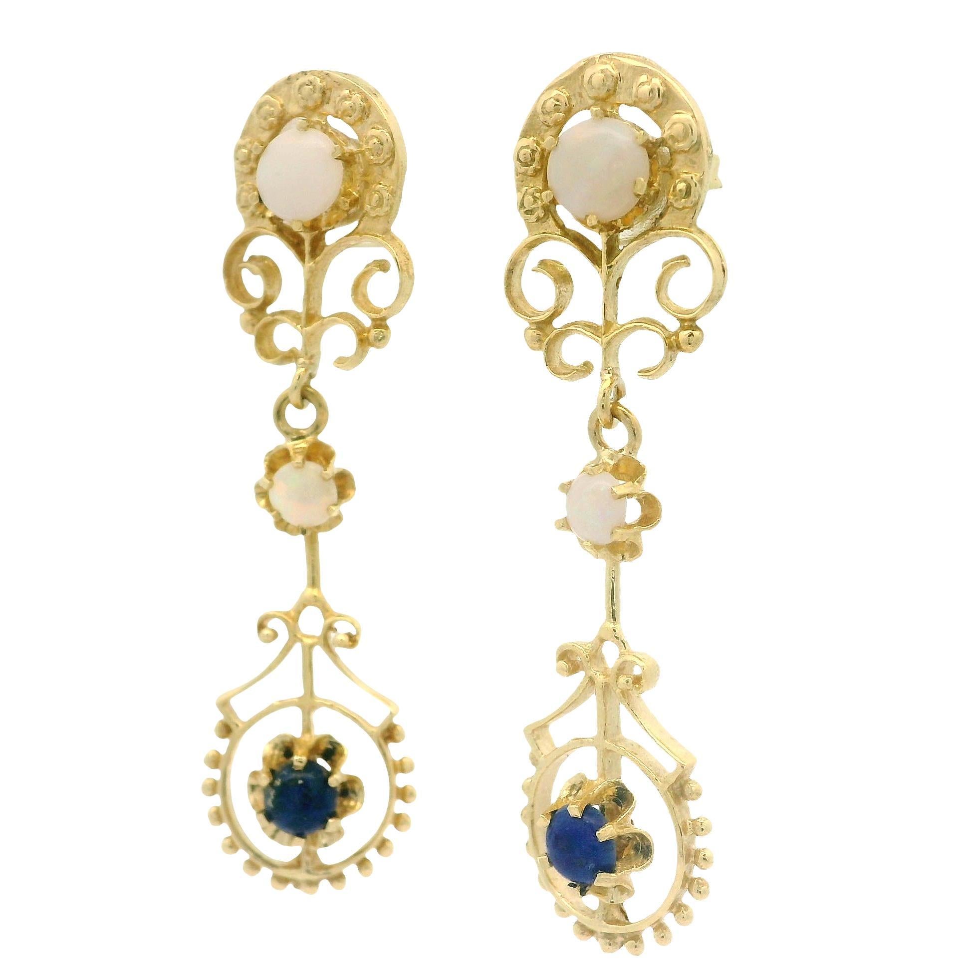 Boucles d'oreilles pendantes en or jaune 14k Opale et Lapis Lazuli Orné en vente 3