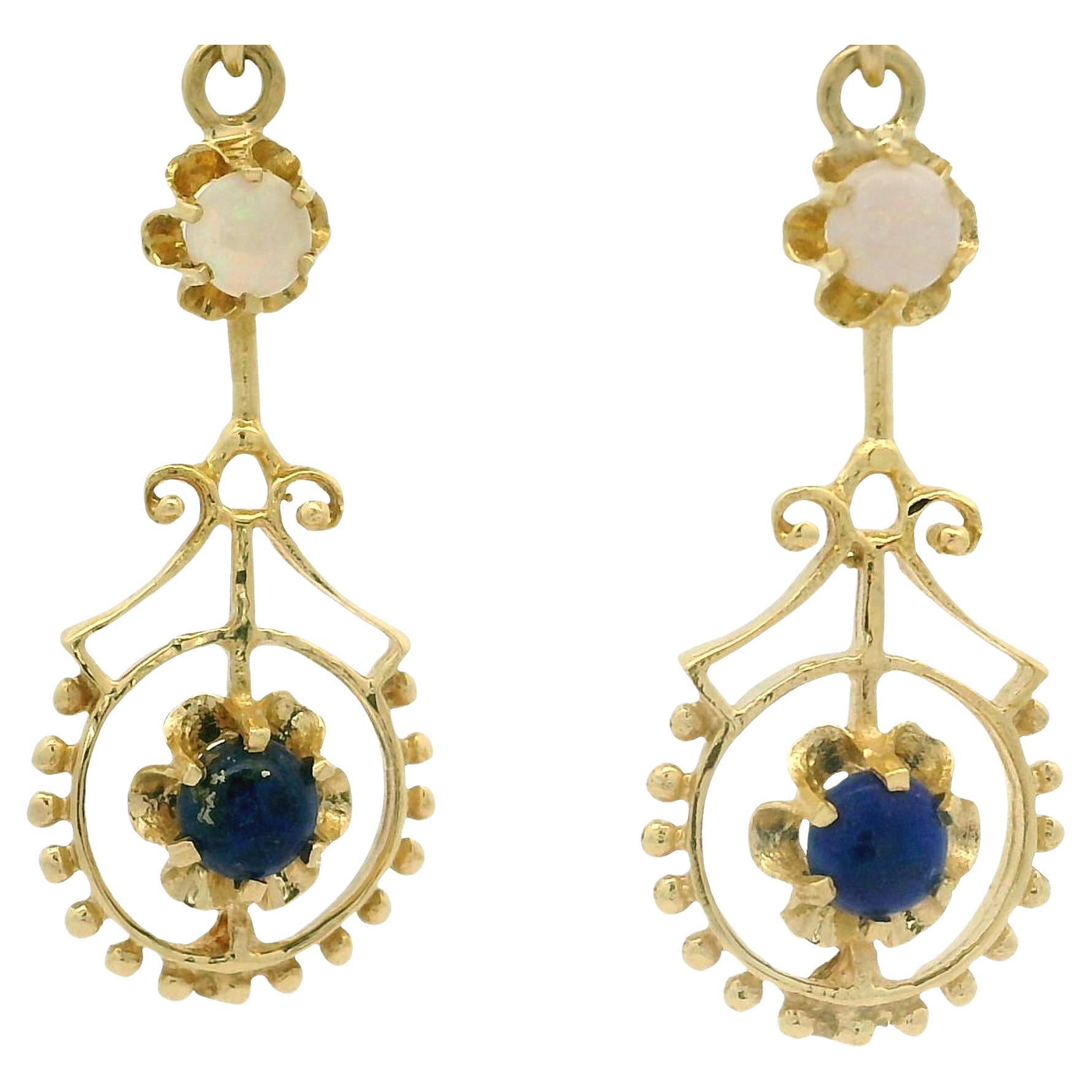 Boucles d'oreilles pendantes en or jaune 14k Opale et Lapis Lazuli Orné en vente