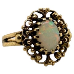 Vintage 14K Yellow Gold Opal Ring