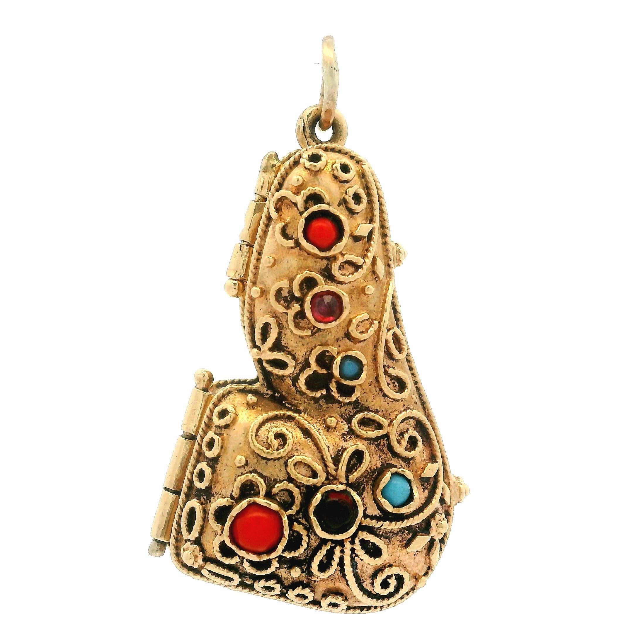 Vintage 14k Yellow Gold Open Functional Pipe w/ Case Ornate Pendant Charm For Sale 3