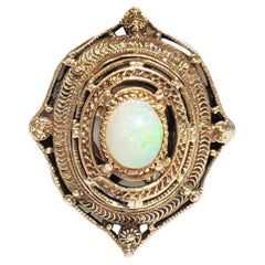 Anillo vintage de oro amarillo de 14 quilates con cúpula ornamentada de ópalo #17677