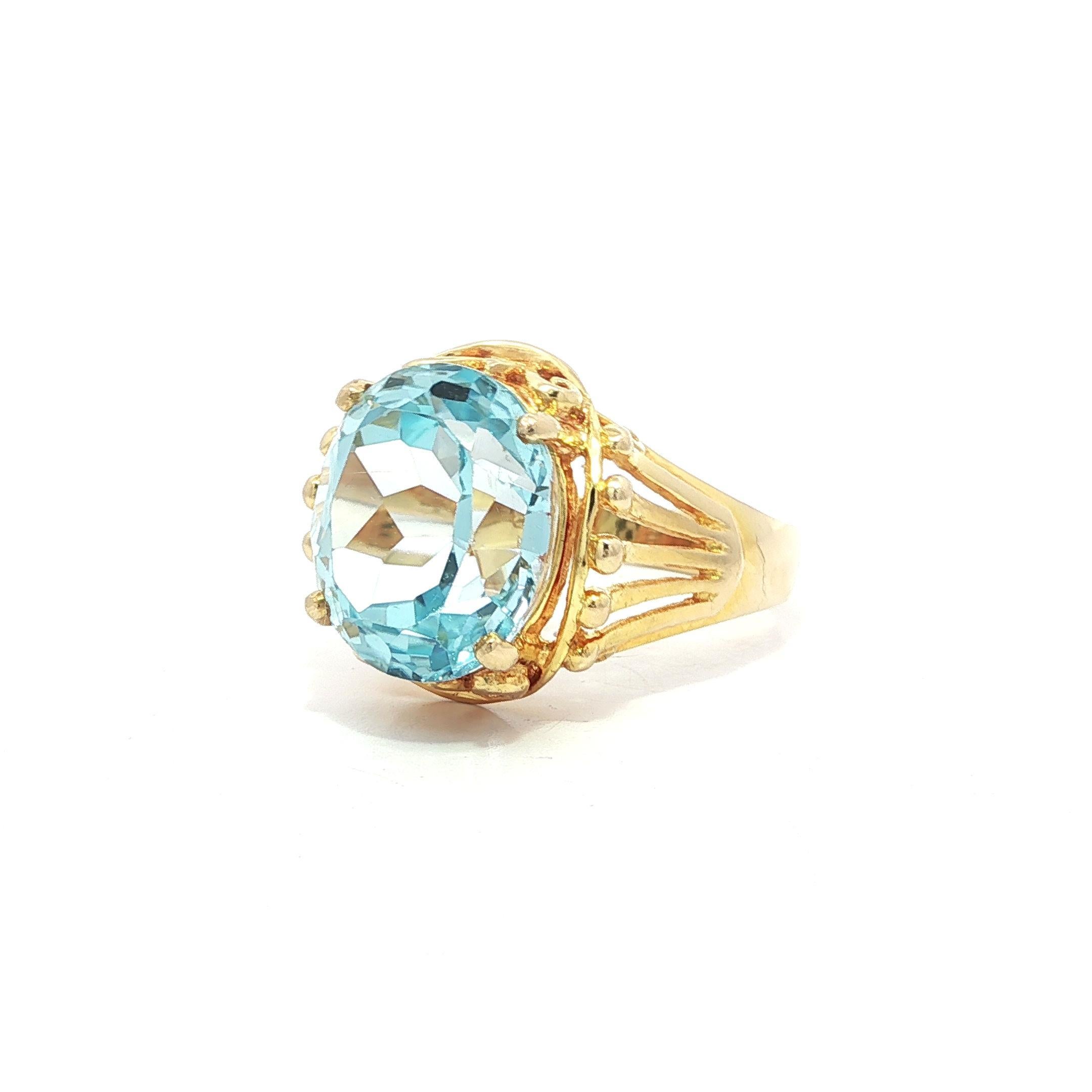 Anello d'epoca in oro giallo 14k con solitario ovale di topazio blu e lavorazione aperta e svasata in vendita 5