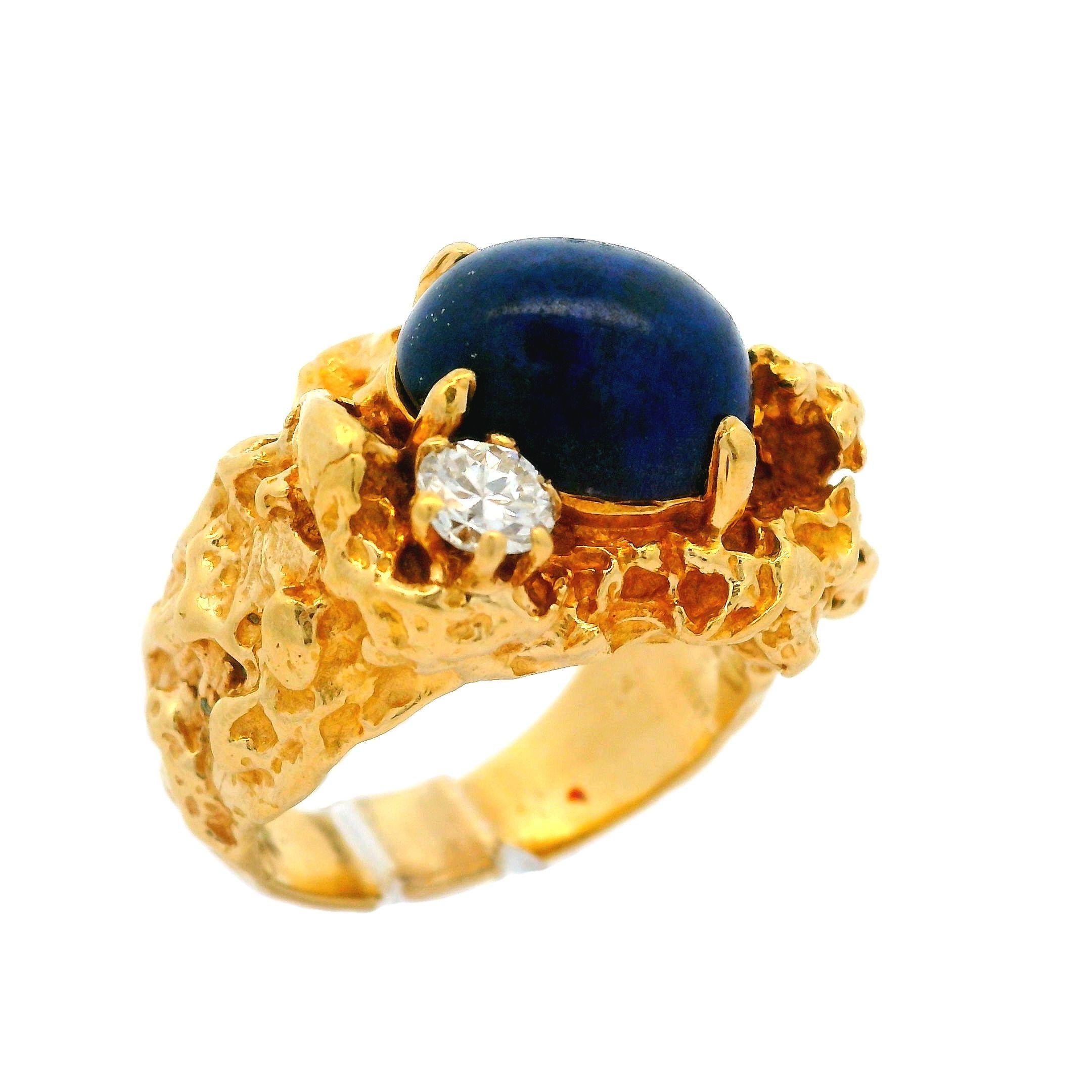 Vintage 14k Yellow Gold Oval Cabochon Lapis Diamond Nugget Texture Ring For Sale 6