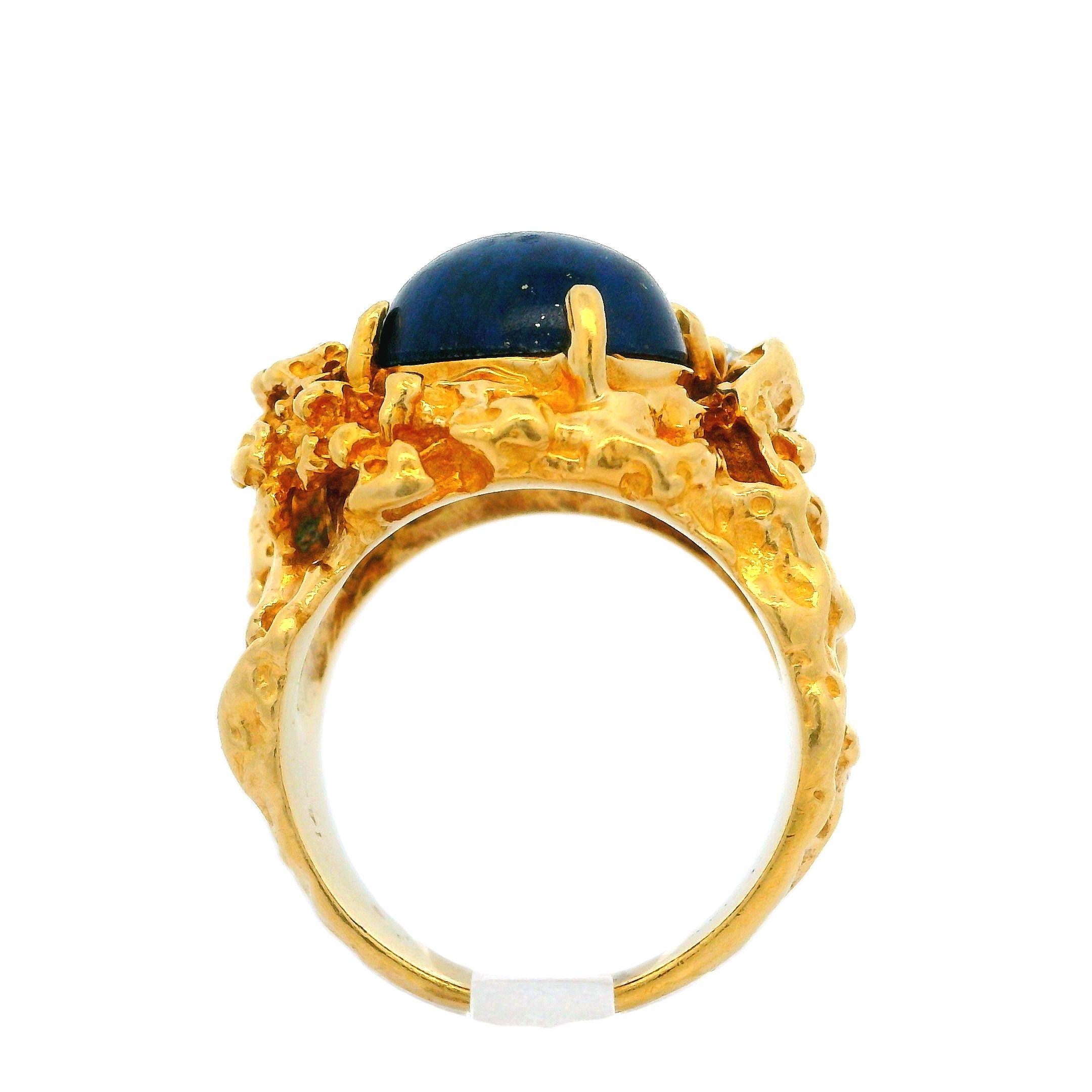 Vintage 14k Yellow Gold Oval Cabochon Lapis Diamond Nugget Texture Ring For Sale 1