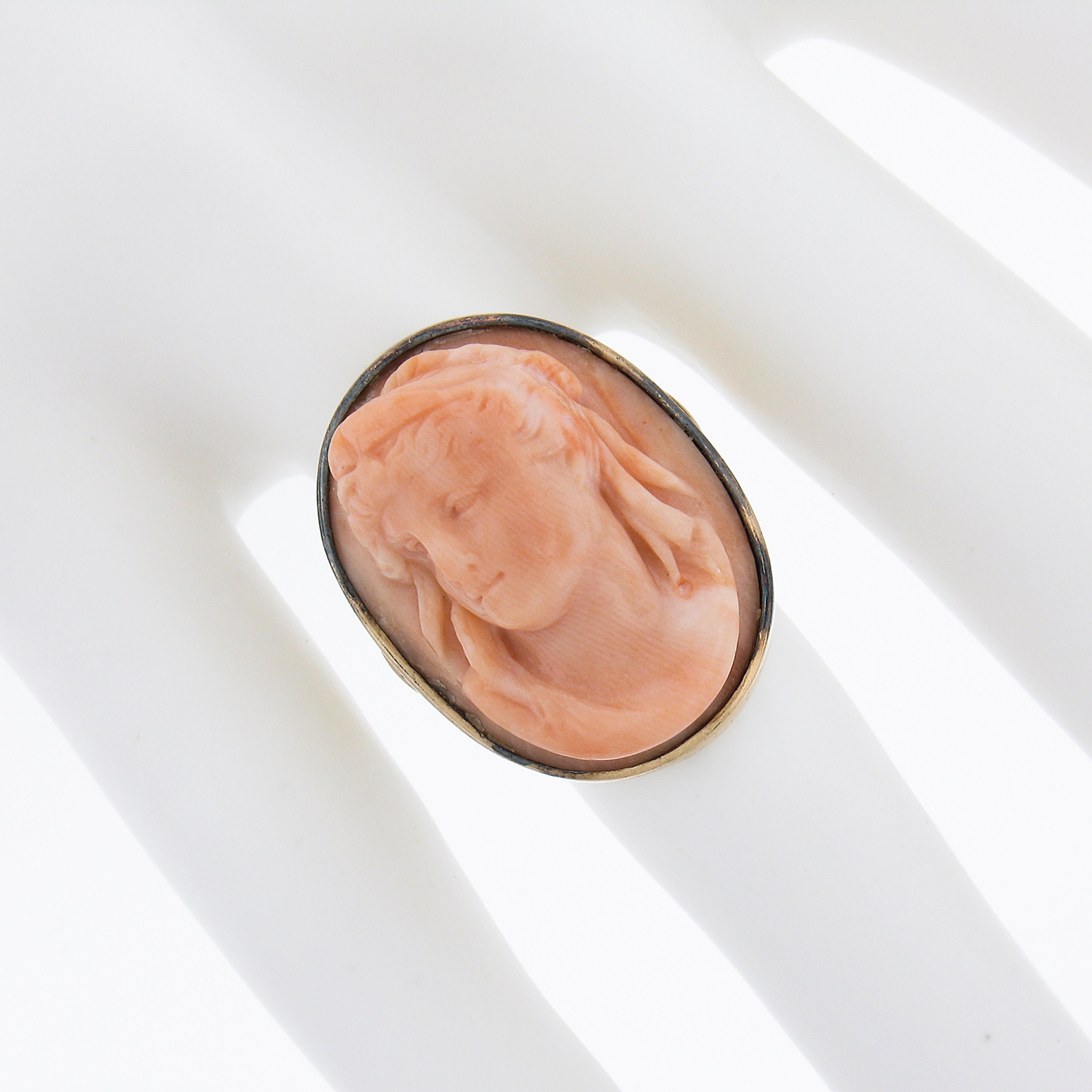 Vintage 14k Yellow Gold Oval Carved Coral Cameo High Relief Bezel Ring In Good Condition For Sale In Montclair, NJ