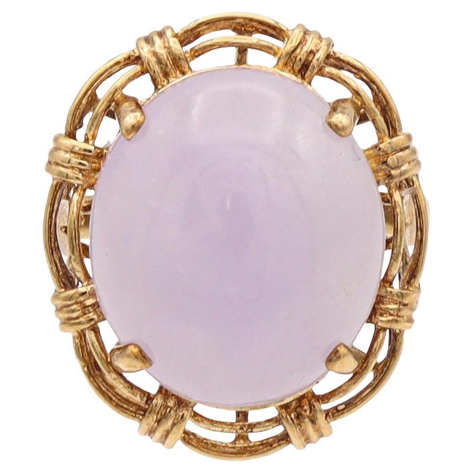 Vintage 14K Yellow Gold Oval Lavender Jade Cocktail Ring For Sale